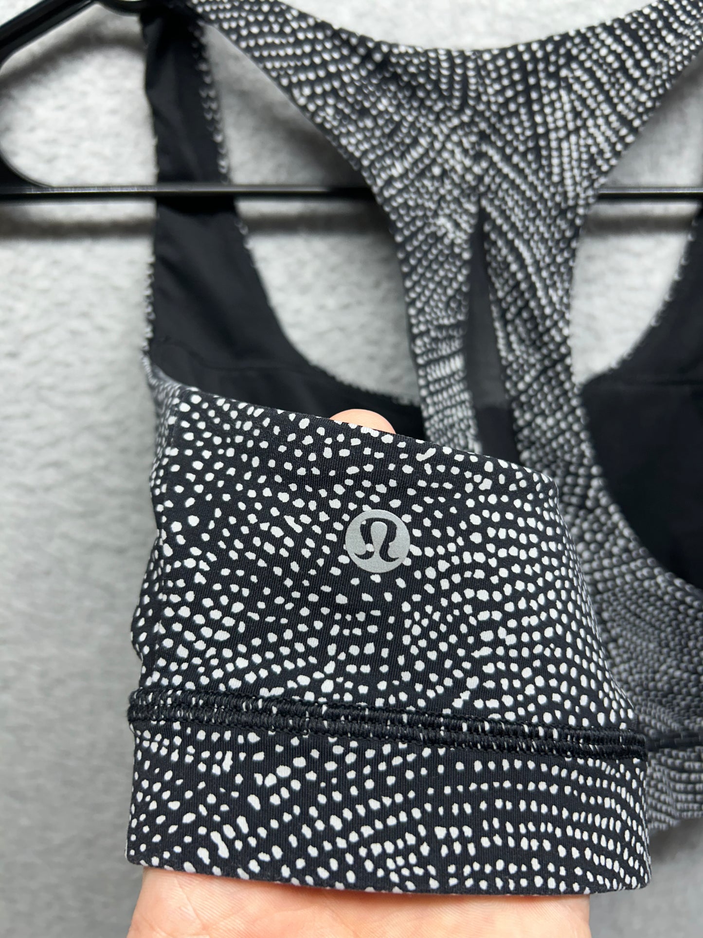 Lululemon Invigorate Bra Size 10 Free Spirit Alpine White | Black