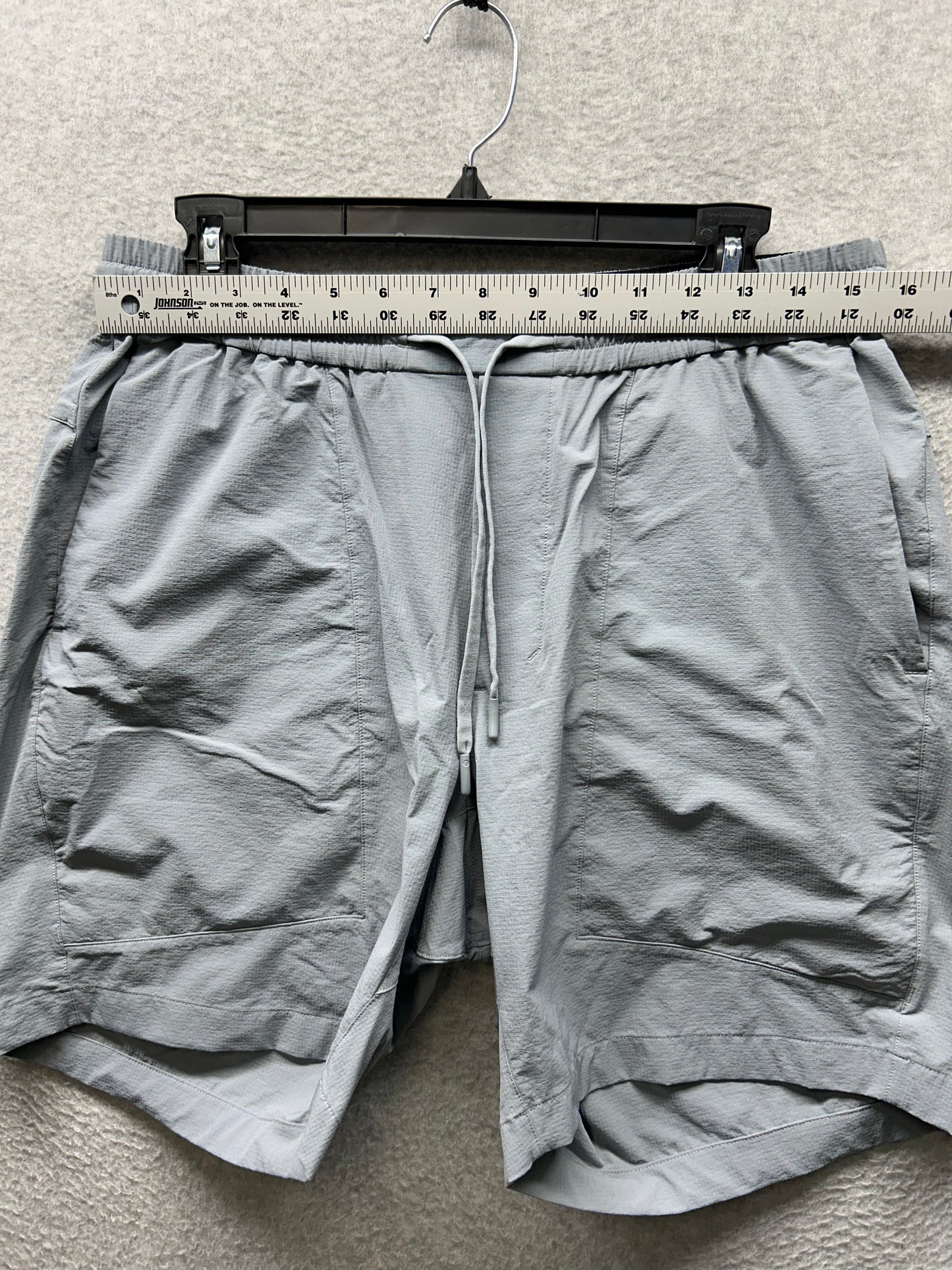Lululemon Bowline Short 8" Ripstop Mens Size Large Gull Grey