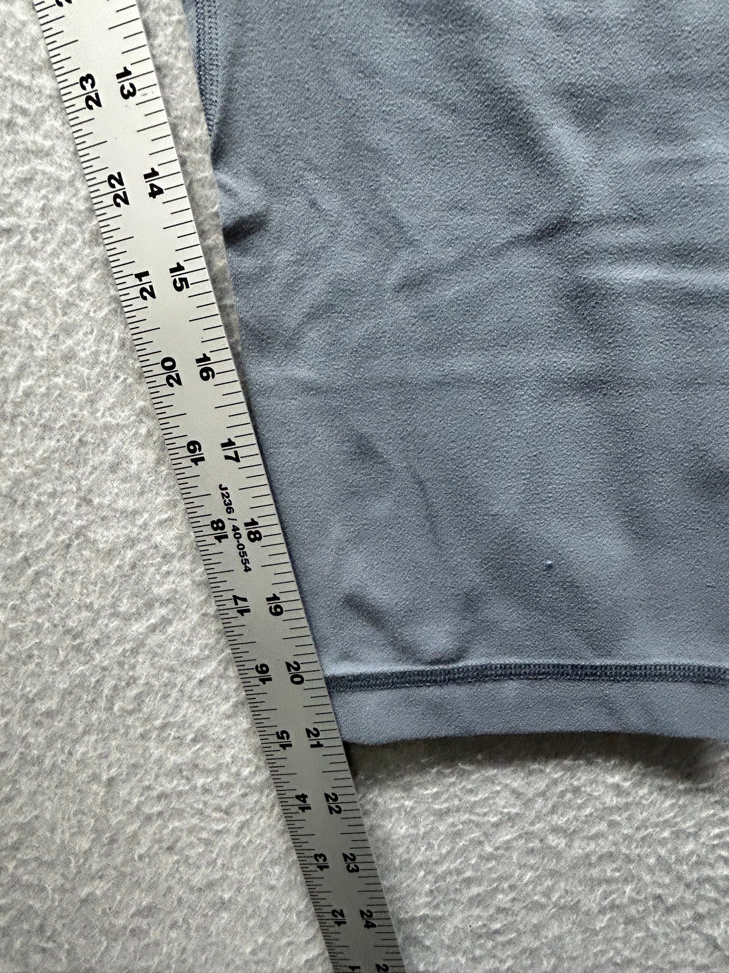 Lululemon Align Crop 21" Size 8 Titanium