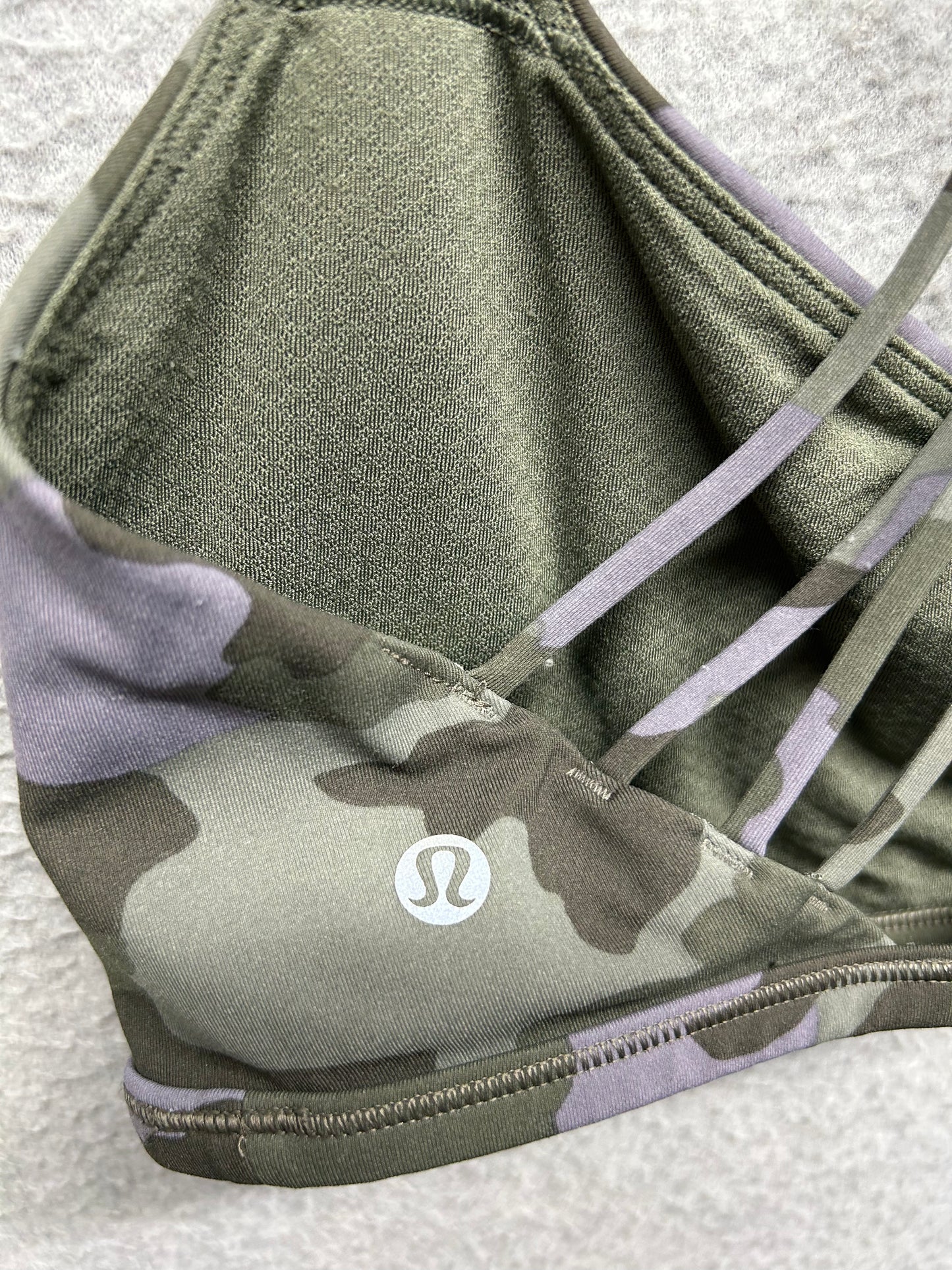 Lululemon Free to Be Bra Wild Size 14 Heritage 365 Camo Dusky Lavender Multi