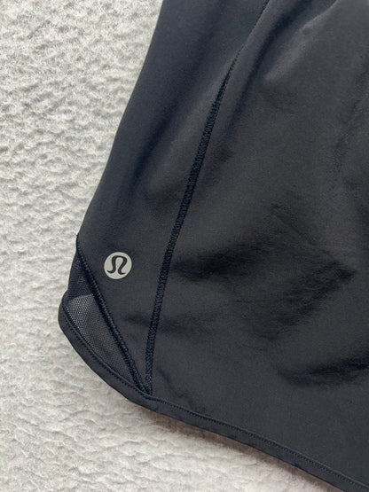 Lululemon Hotty Hot Short II Long 4" Size 0 Black