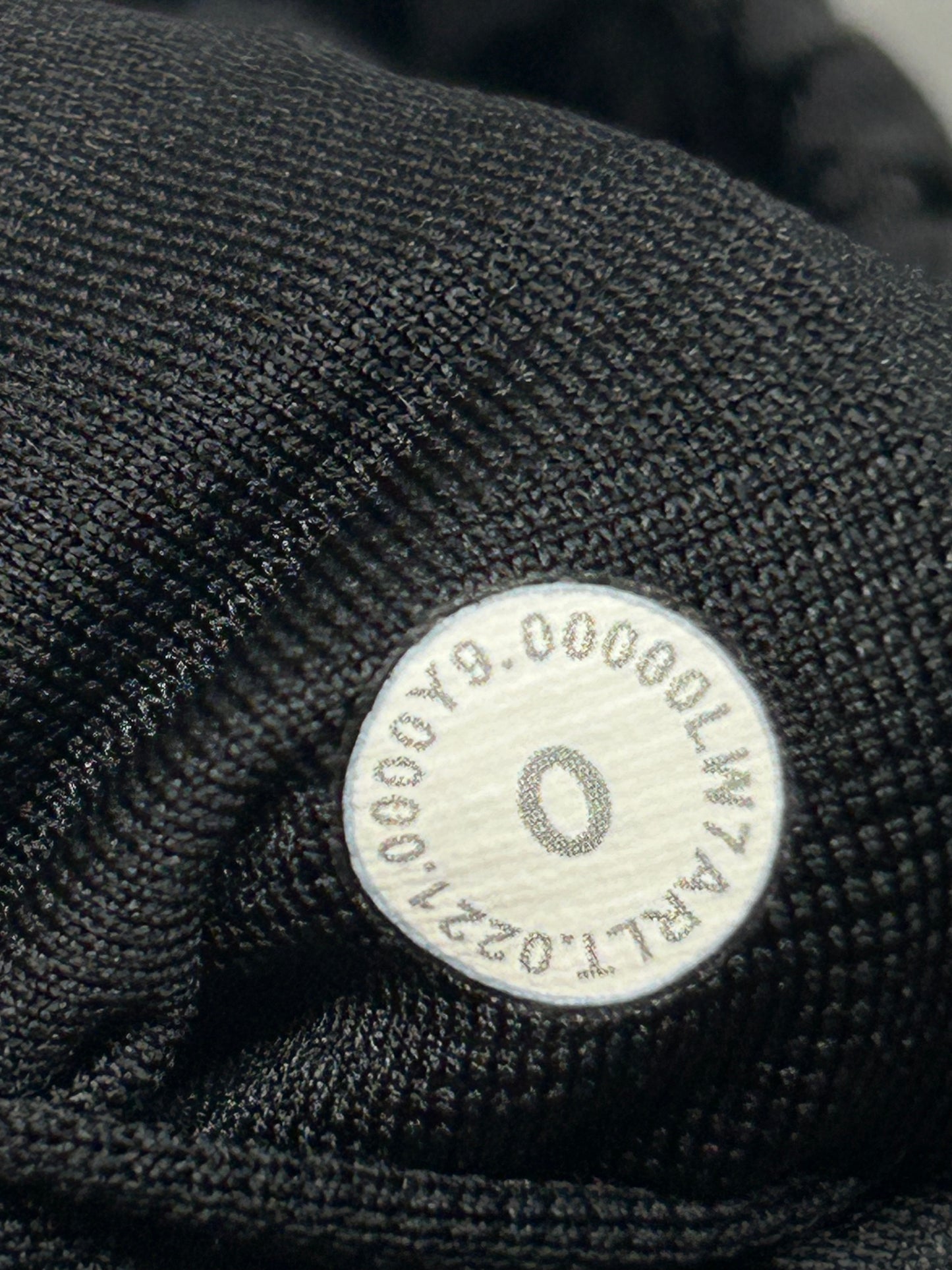 Lululemon Hotty Hot Short II Long 4" Size 0 Black