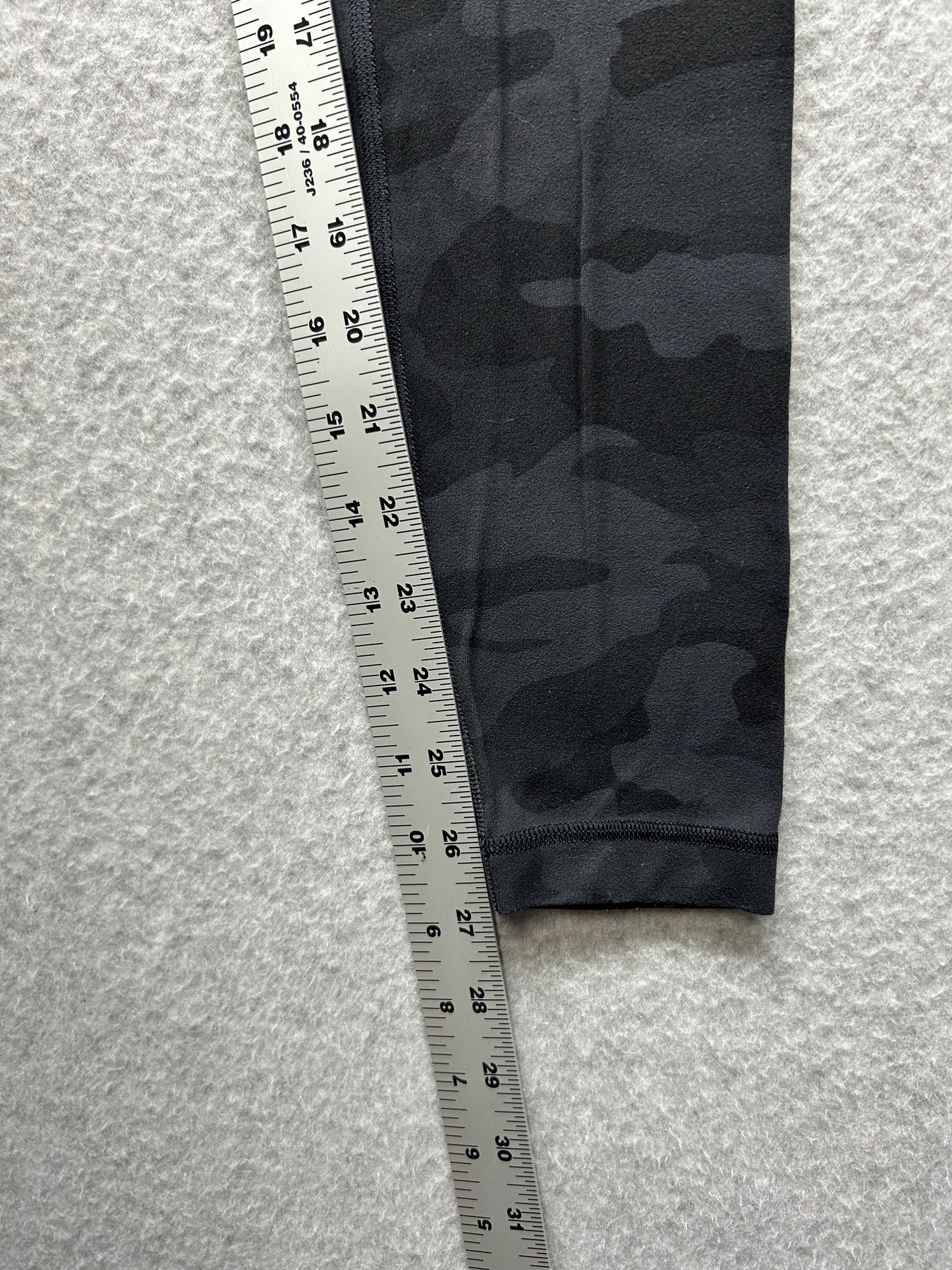 Lululemon Align Pant 27" Size 2 Heritage 365 Camo Deep Coal Multi