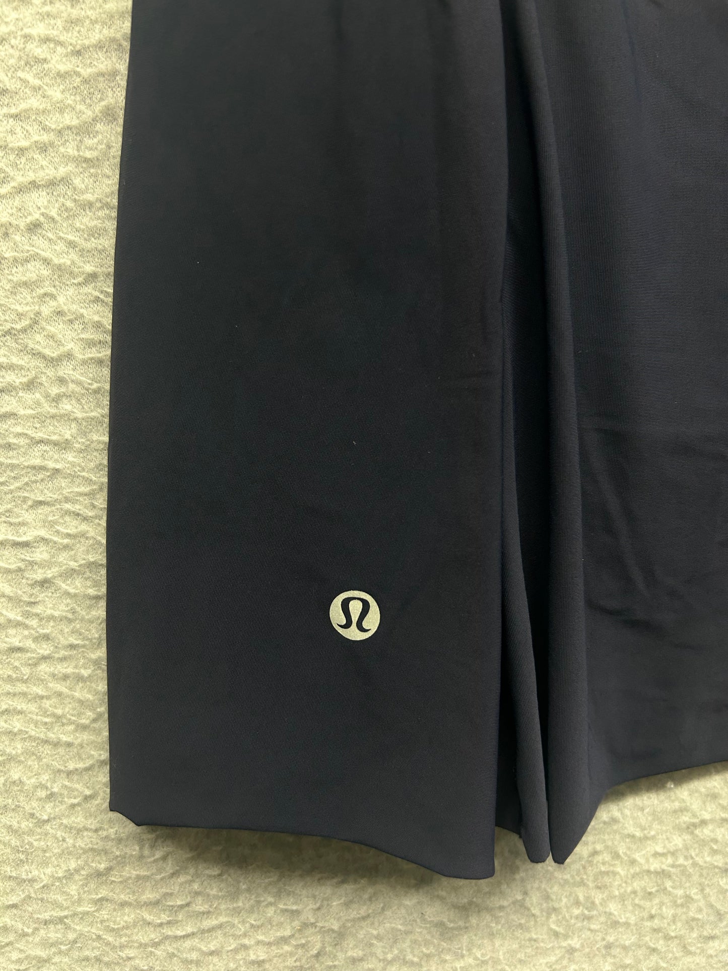Lululemon Lost In Pace Skirt Tall 15" Size 2 Midnight Navy