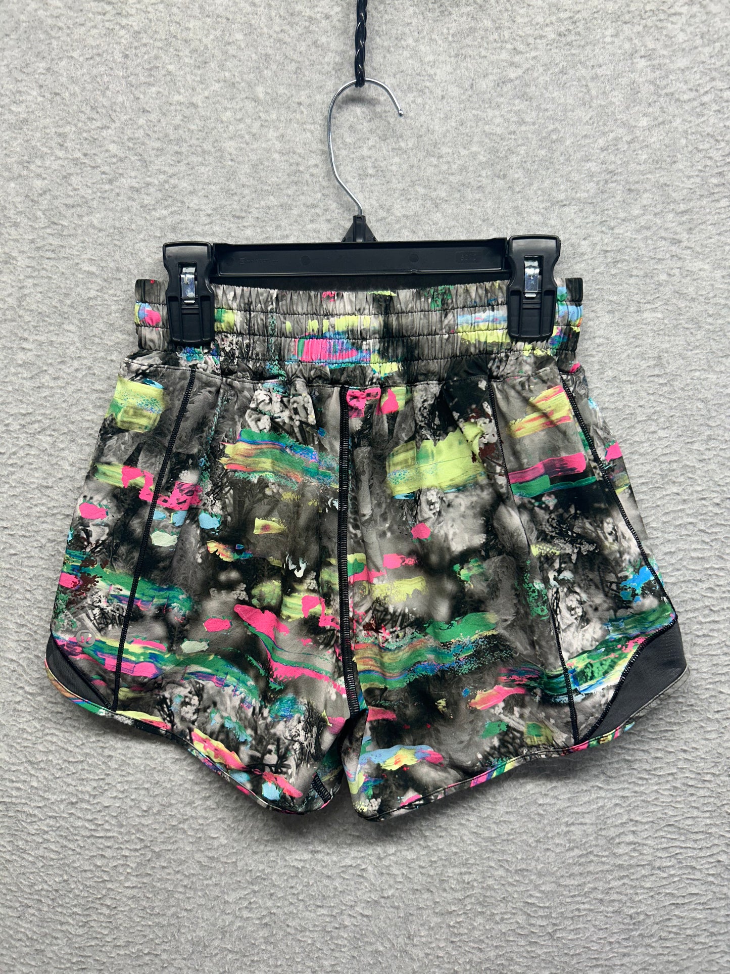Lululemon Hotty Hot High-Rise Lined Short 4" Size 2 Paint Drift Multi