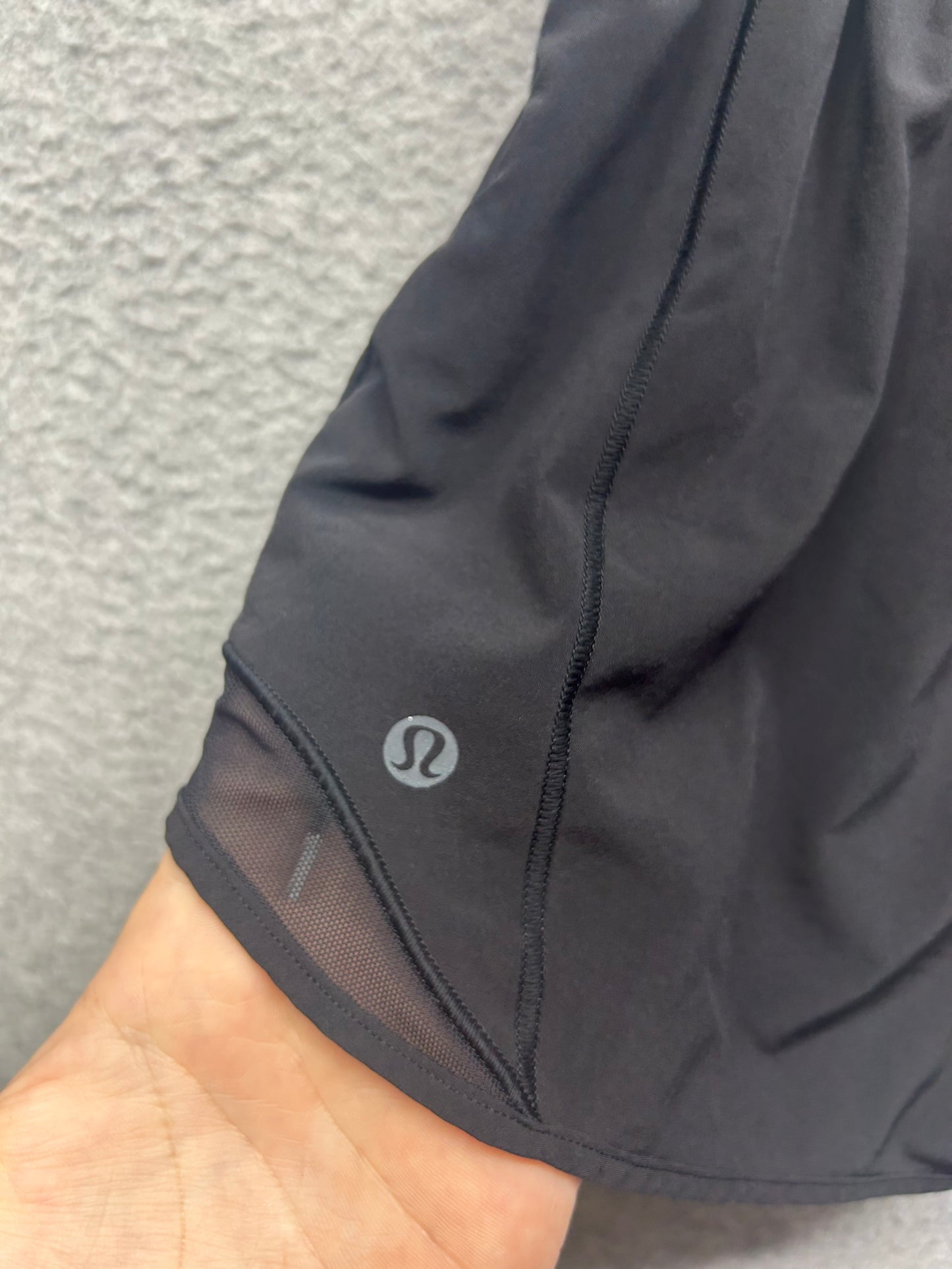 Lululemon Hotty Hot Short High-Rise Long 4" Size 2 (Square) Black