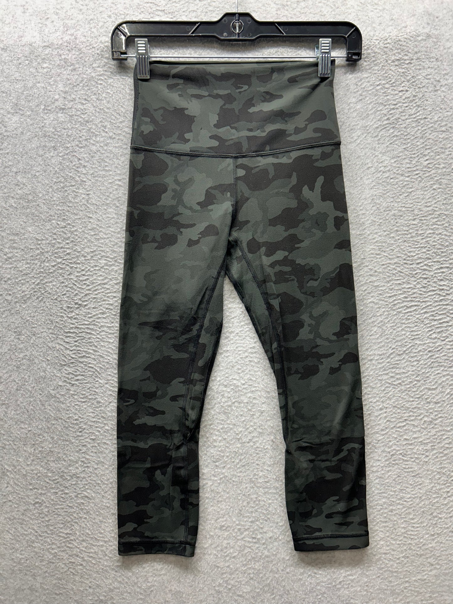 Lululemon Align Crop 21" Size 4 Incognito Camo Multi Gator Green
