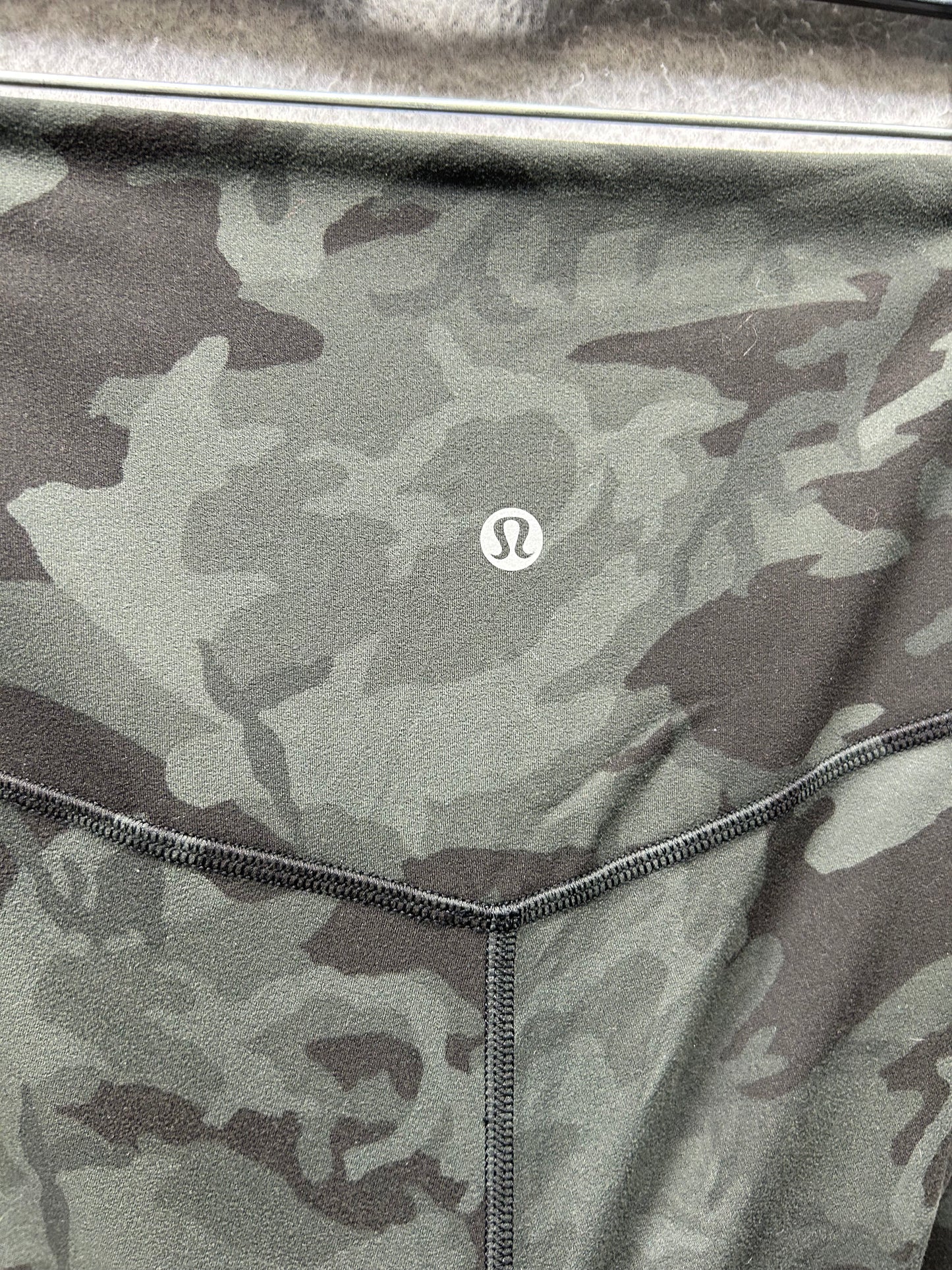 Lululemon Align Crop 21" Size 4 Incognito Camo Multi Gator Green
