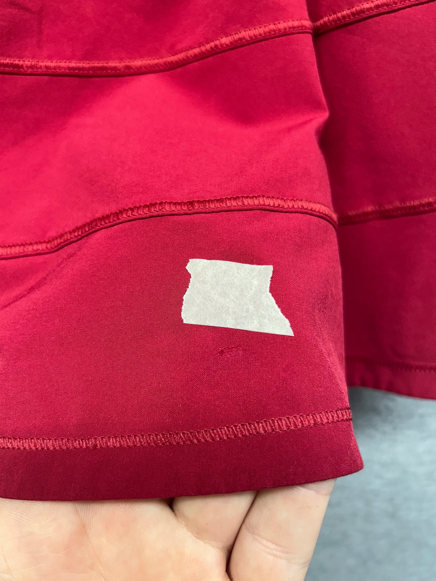 FLAWED Lululemon Pace Rival Skirt 13" Size 2 Scarlet