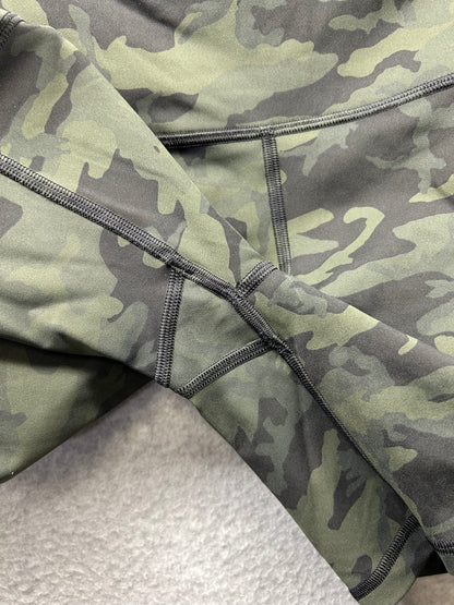 Lululemon Fast and Free Short 6" Size 10 Incognito Camo Multi Gator Green
