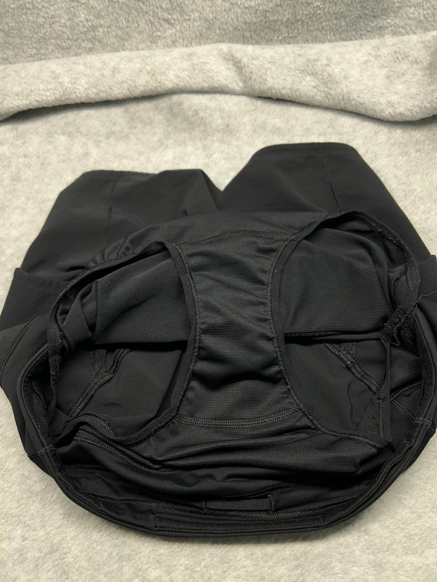 Lululemon Speed Up Short 2.5" Size 2 Black