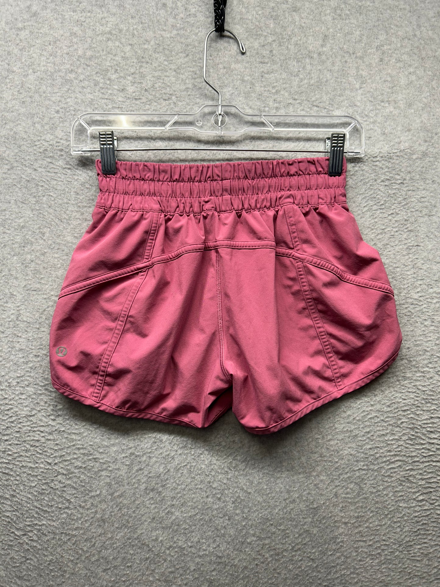 Lululemon Tracker Short V 4" Size 4 Lush