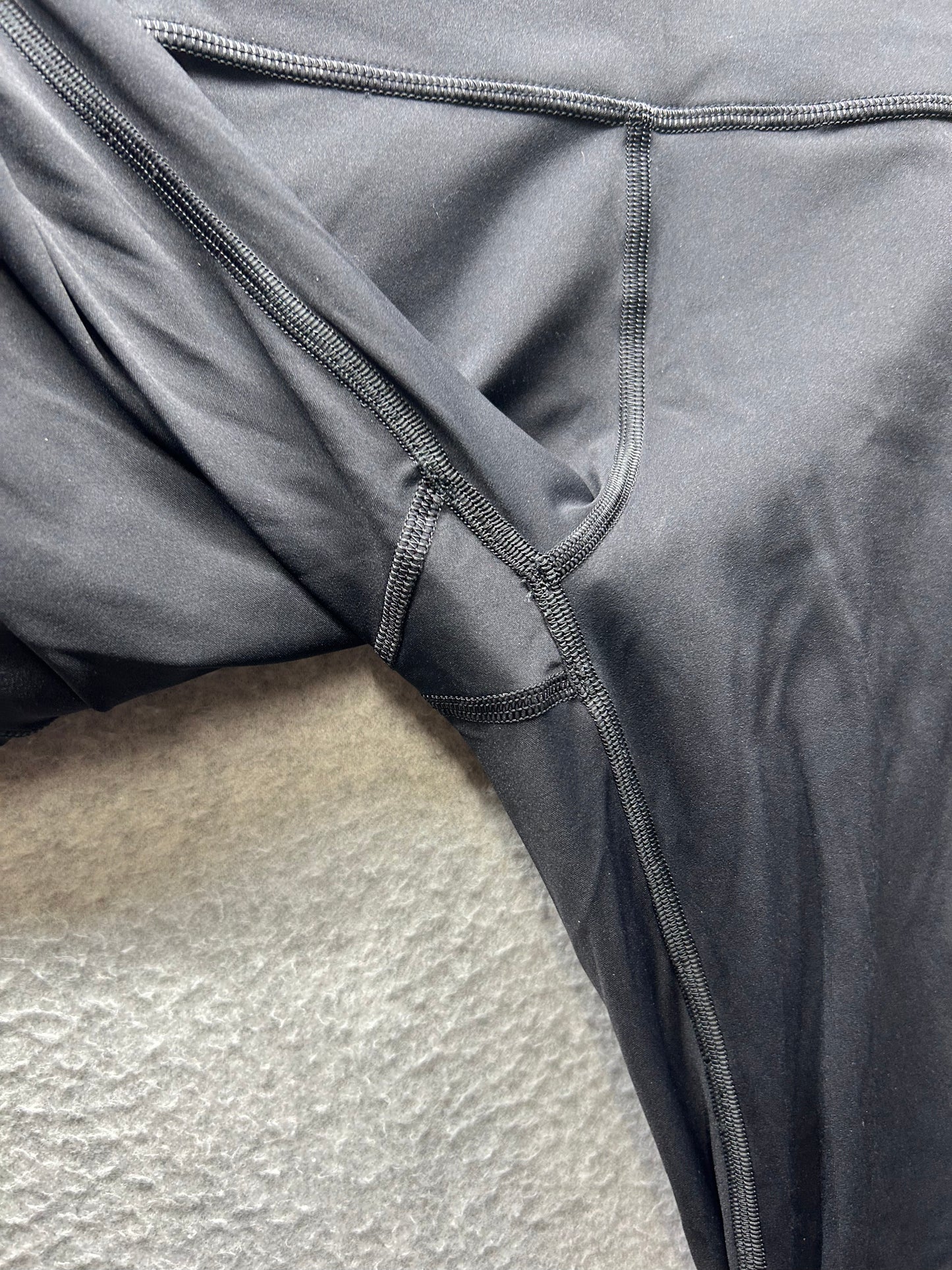 Lululemon Fast and Free High-Rise Crop 23" Size 8 Black