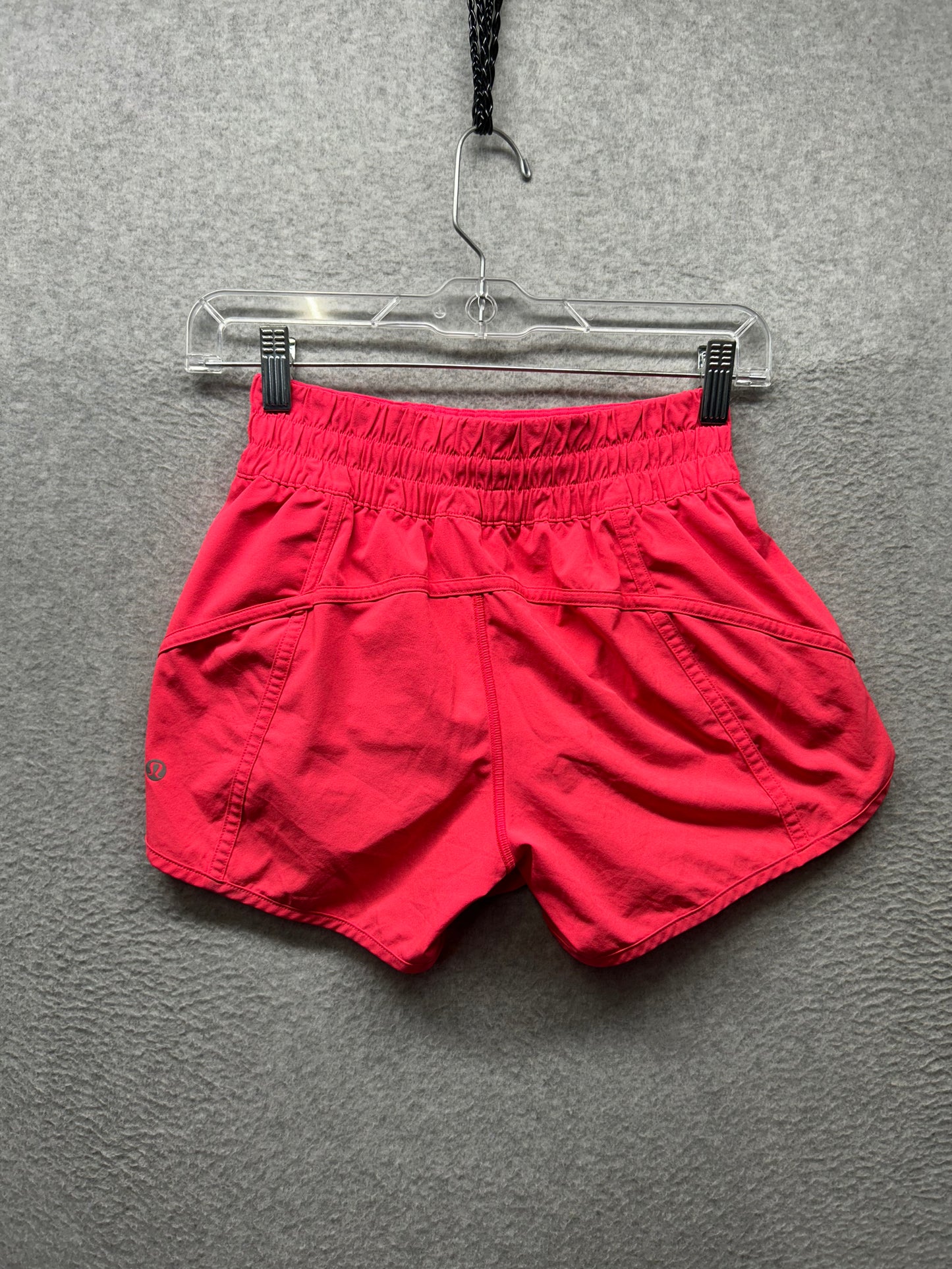 Lululemon Tracker Short V 4" Size 4 Razzle