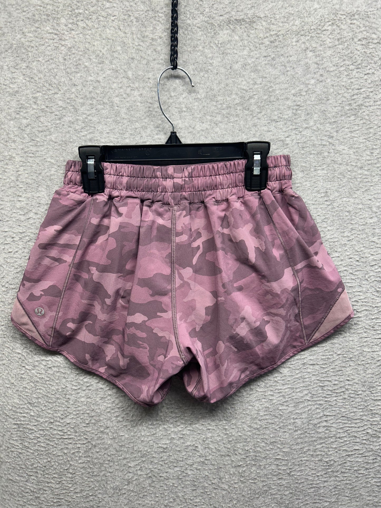 Lululemon Hotty Hot Short II Long 4" Size 4 Incognito Camo Pink Taupe Multi