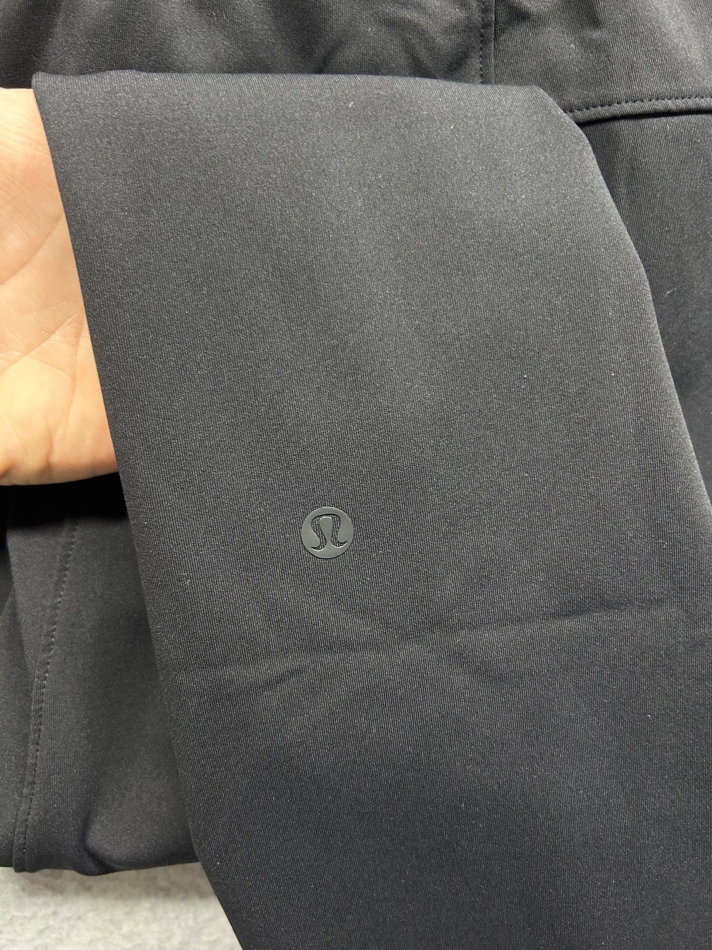 Lululemon On The Fly Pant 28" Size 4 Black