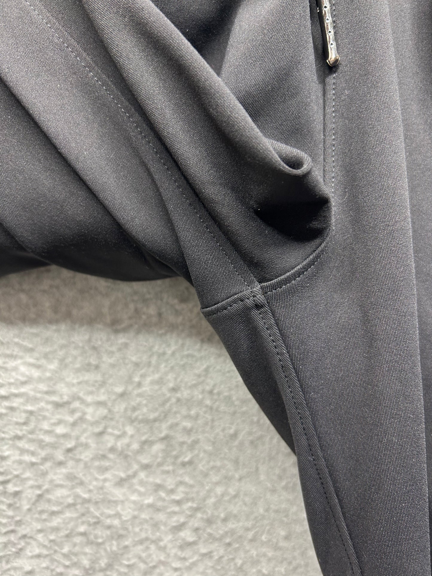 Lululemon On The Fly Pant 28" Size 4 Black