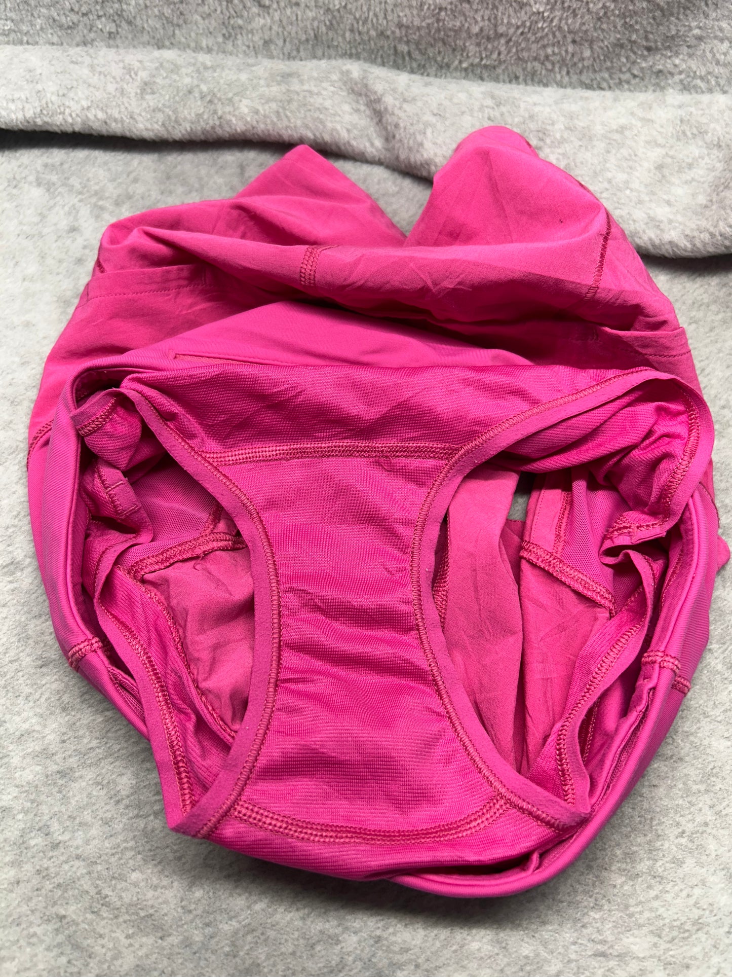 Lululemon Speed Up Short 2.5" Size 0 Ripened Raspberry