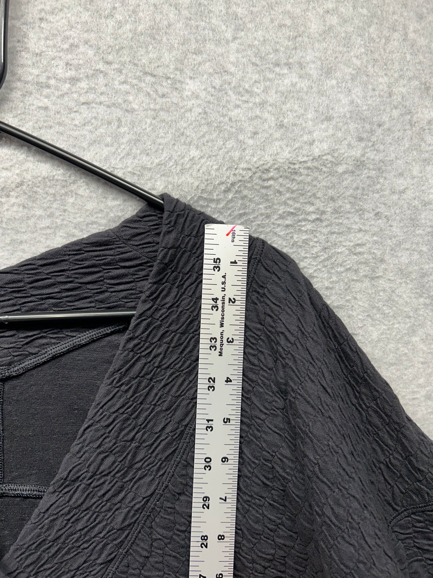 Lululemon Rippled V-Neck Pullover Size 6 Black