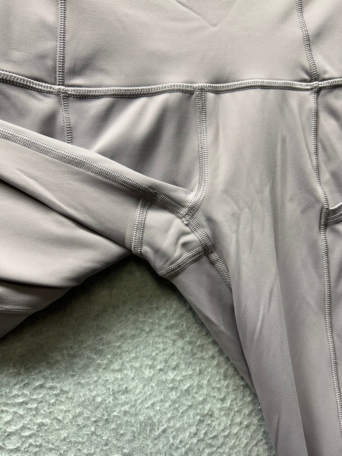 Lululemon Fast and Free Tight II 25" Non-Reflective Size 2 Nulux Violet Verbena