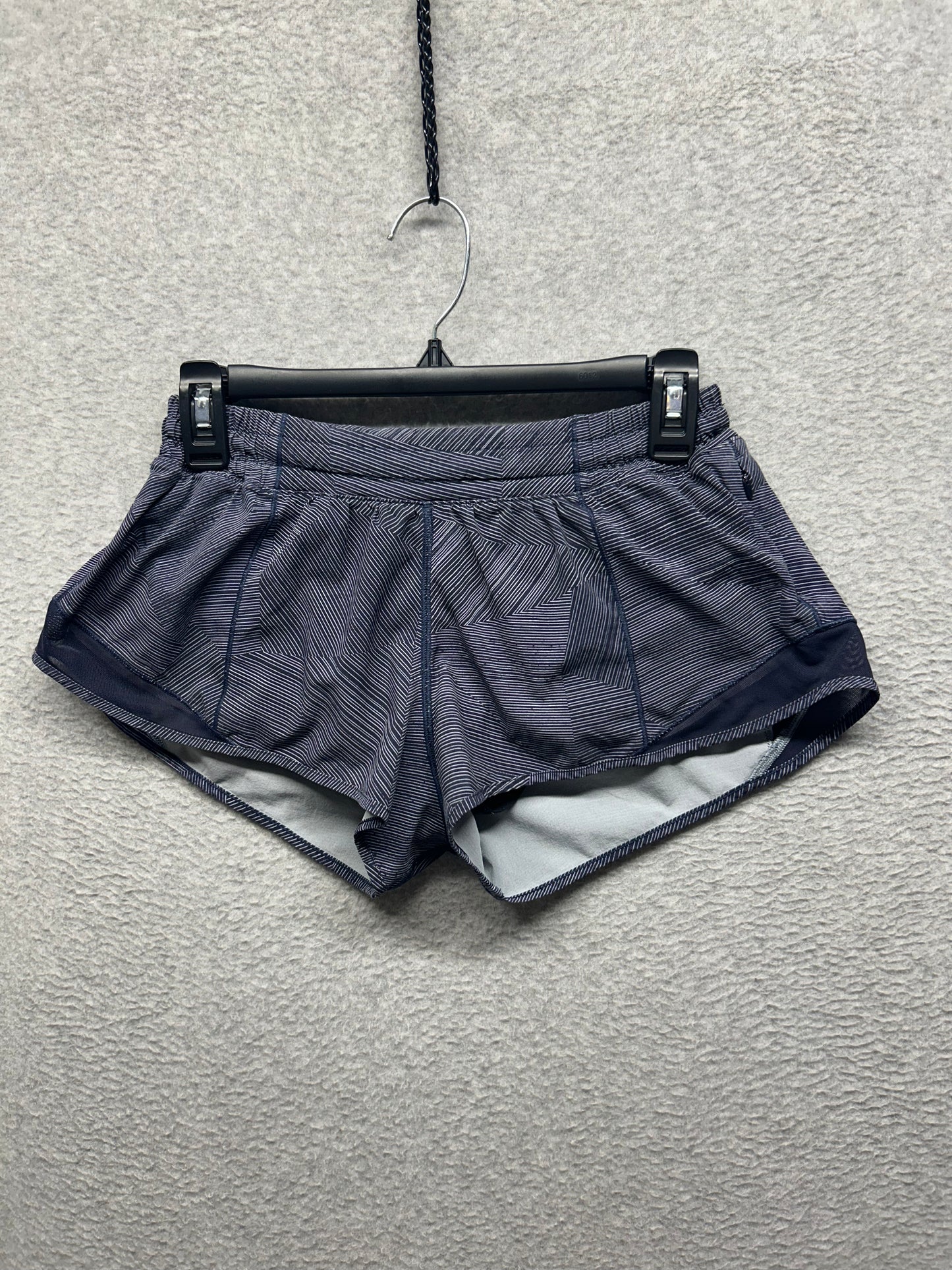 Lululemon Hotty Hot Short II 2.5" Size 6 Etch Hail Midnight Navy