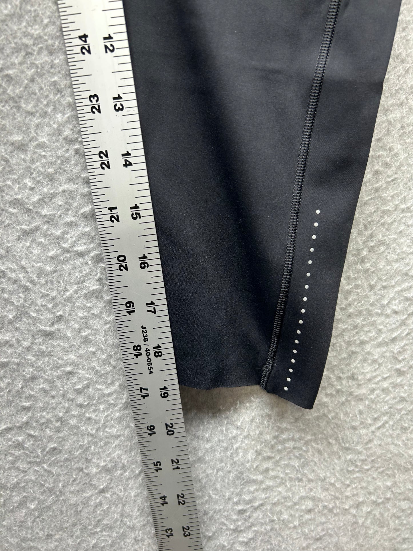 Lululemon Fast & Free Crop II Nulux 19" Size 8 Black