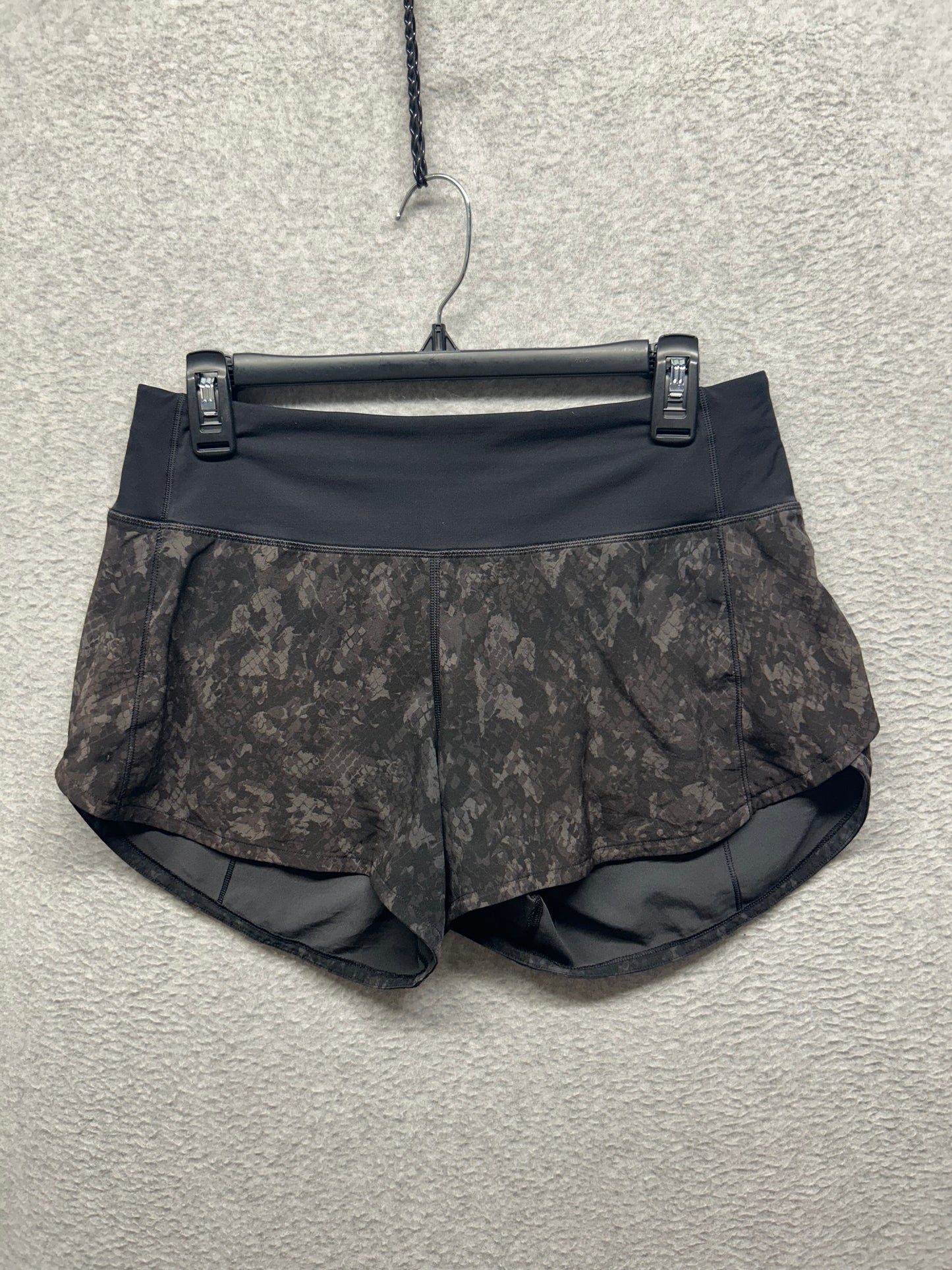 Lululemon Speed Up Mid-Rise Short 4" Size 6 Hideaway Camo Deep Coal Multi