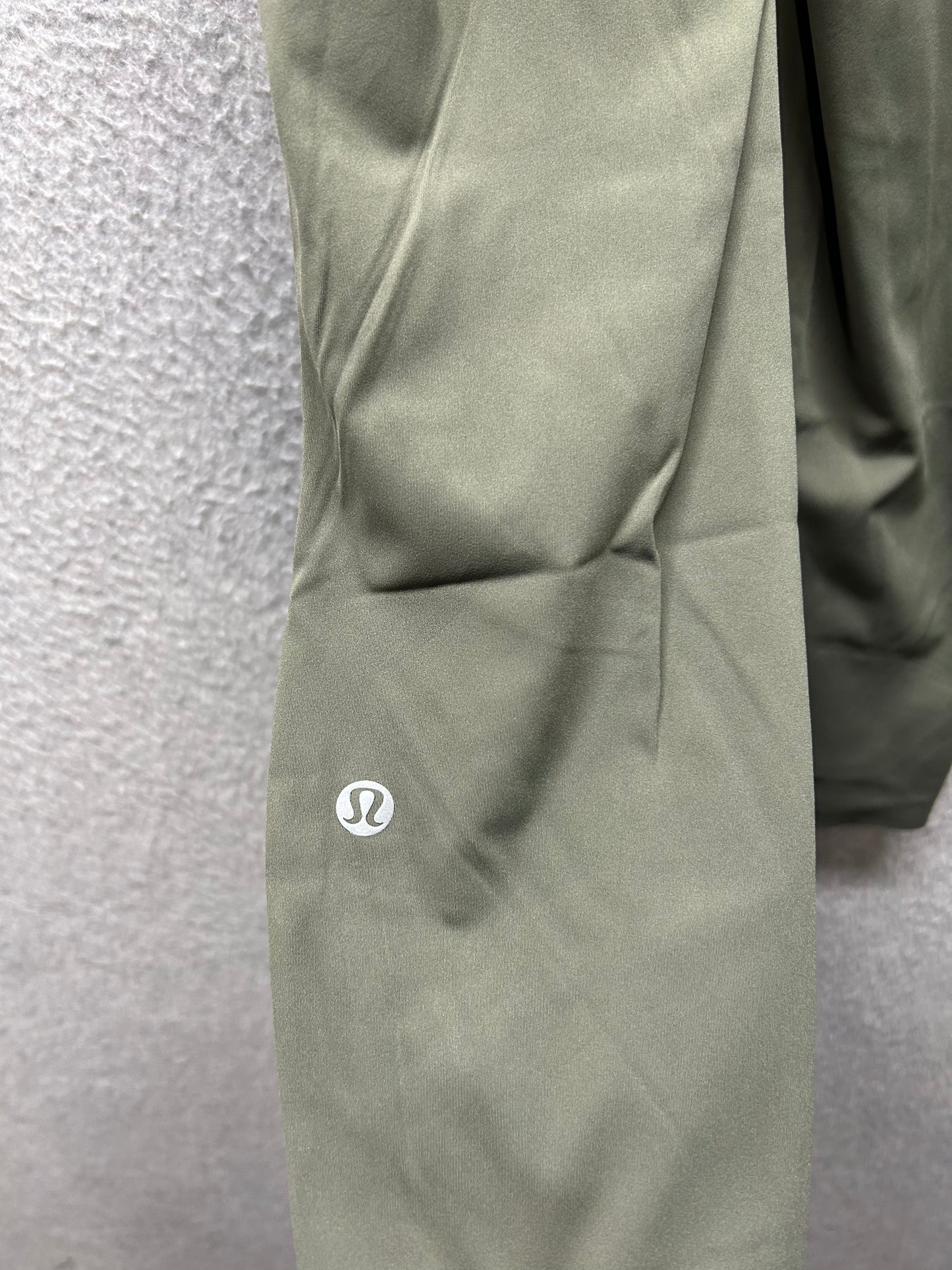 Lululemon Base Pace High-Rise Crop 23" Size 4 Army Green