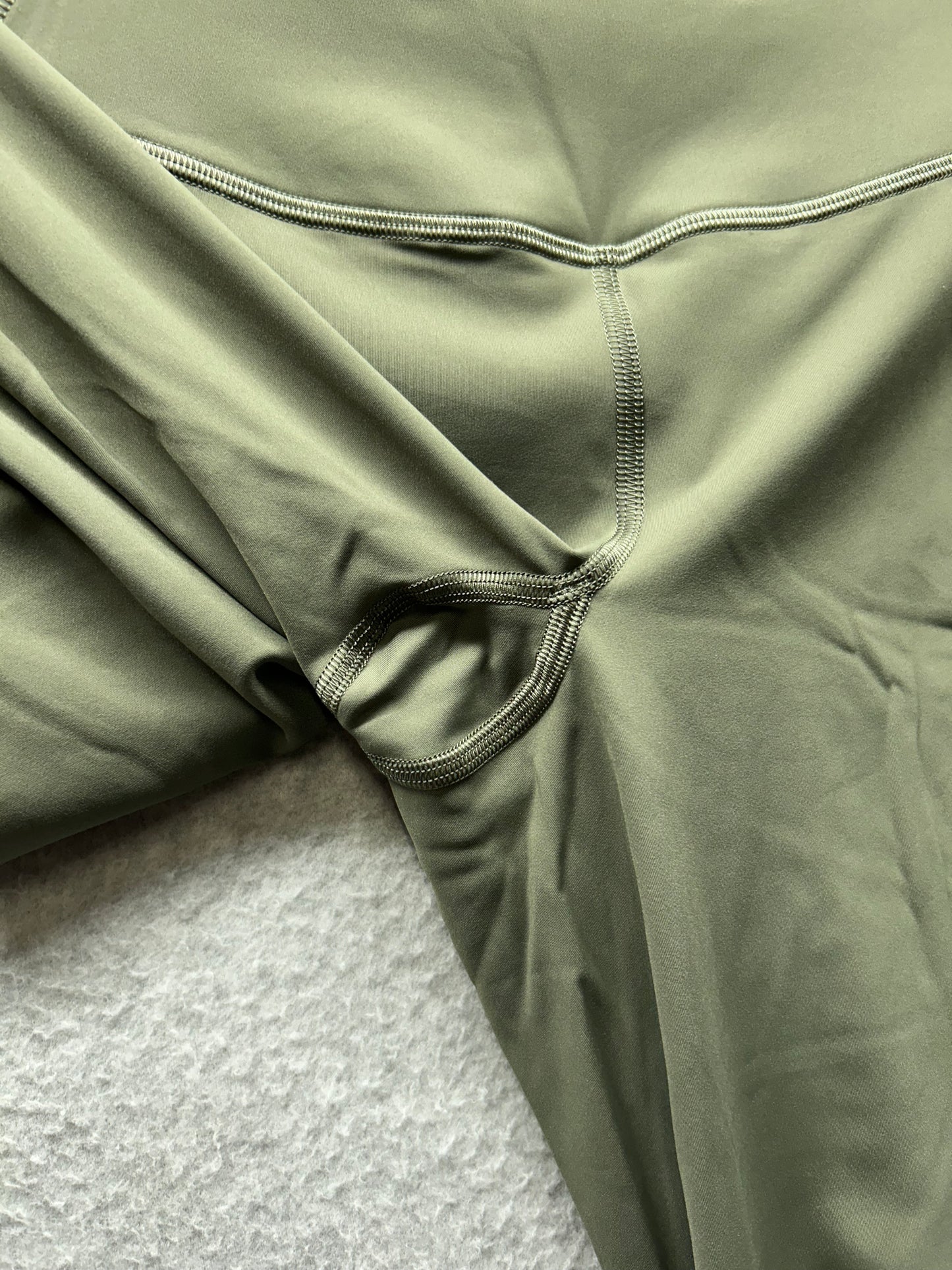 Lululemon Base Pace High-Rise Crop 23" Size 4 Army Green