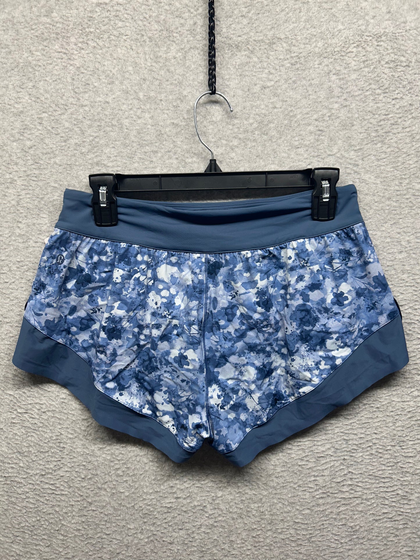 Lululemon Calm Tides Run Short Esca Size 6 Dappled Blossom | Ink Blue