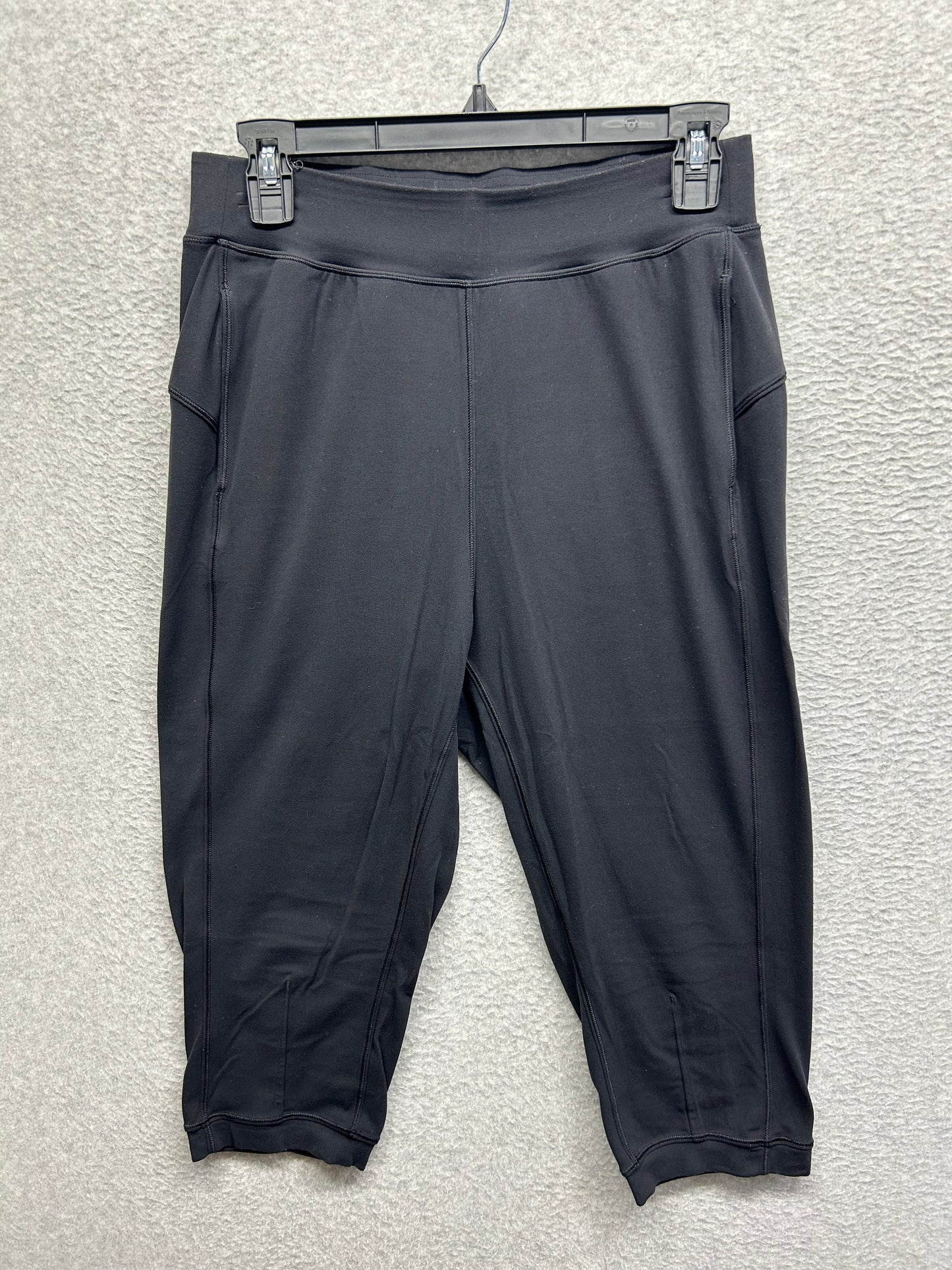 Lululemon Rejuvenate Crop 18" Size 6 Black