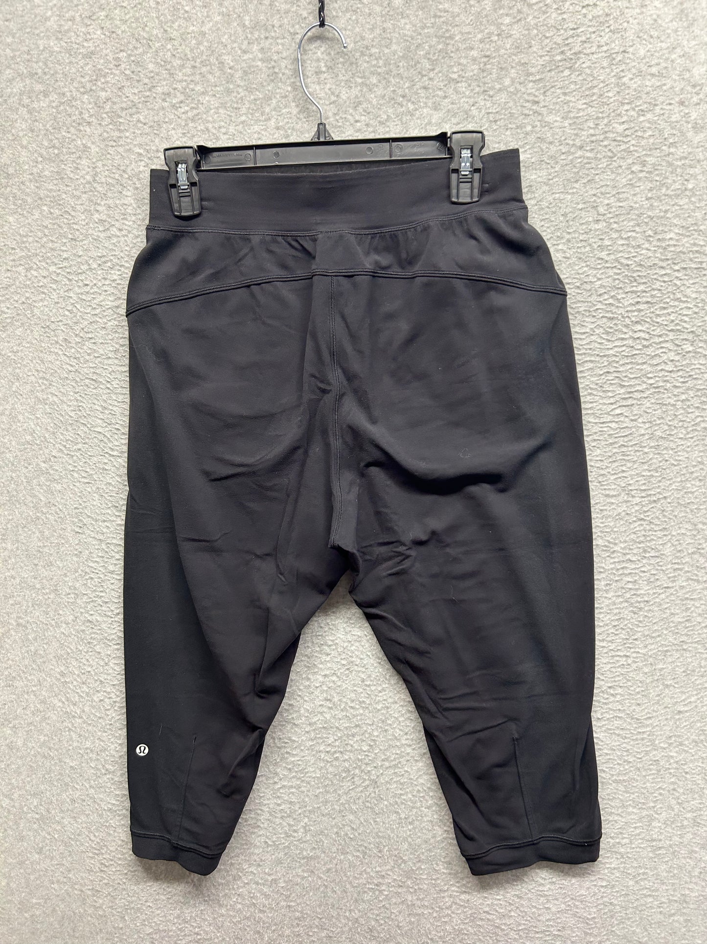 Lululemon Rejuvenate Crop 18" Size 6 Black