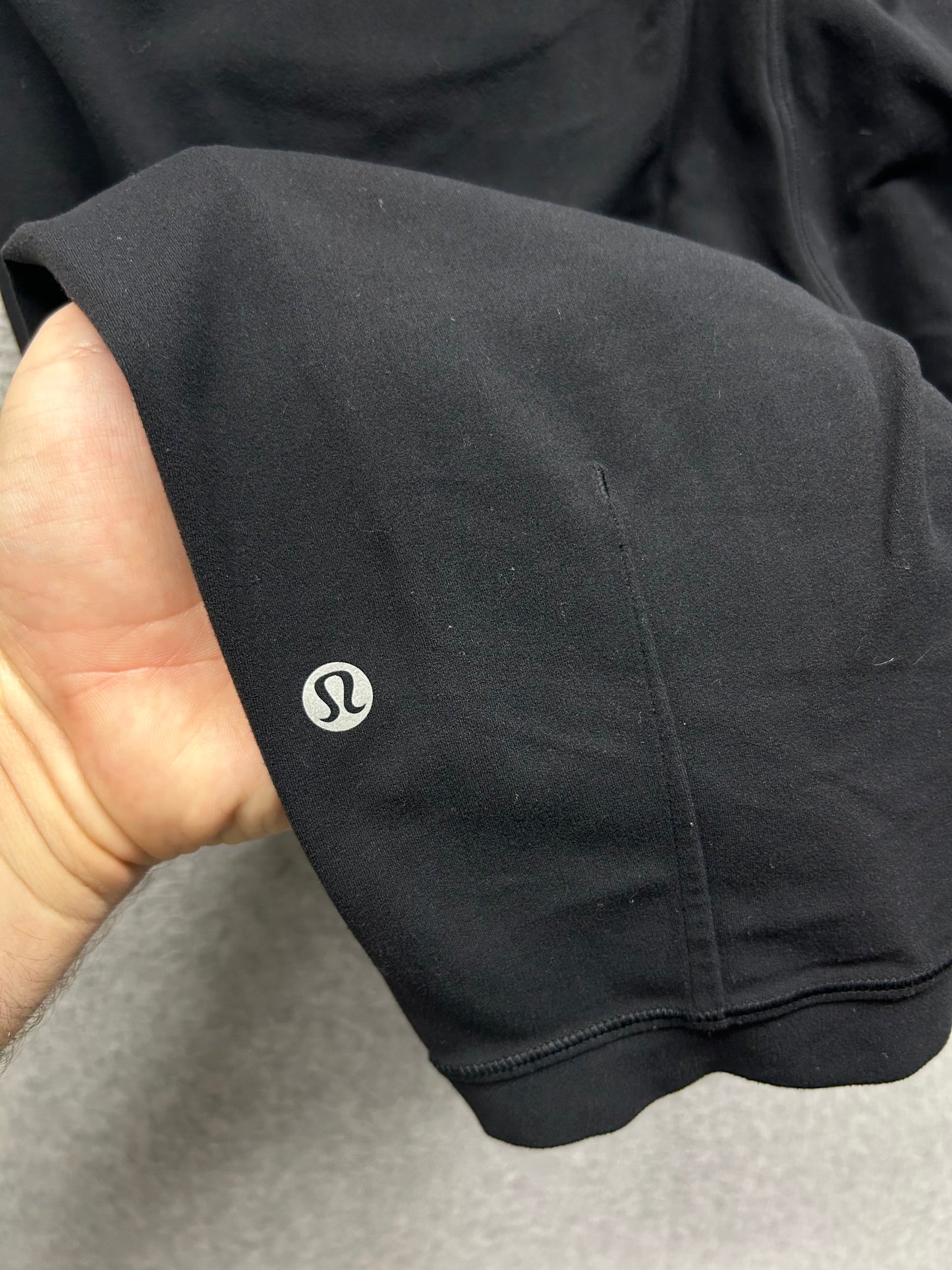 Lululemon Rejuvenate Crop 18" Size 6 Black