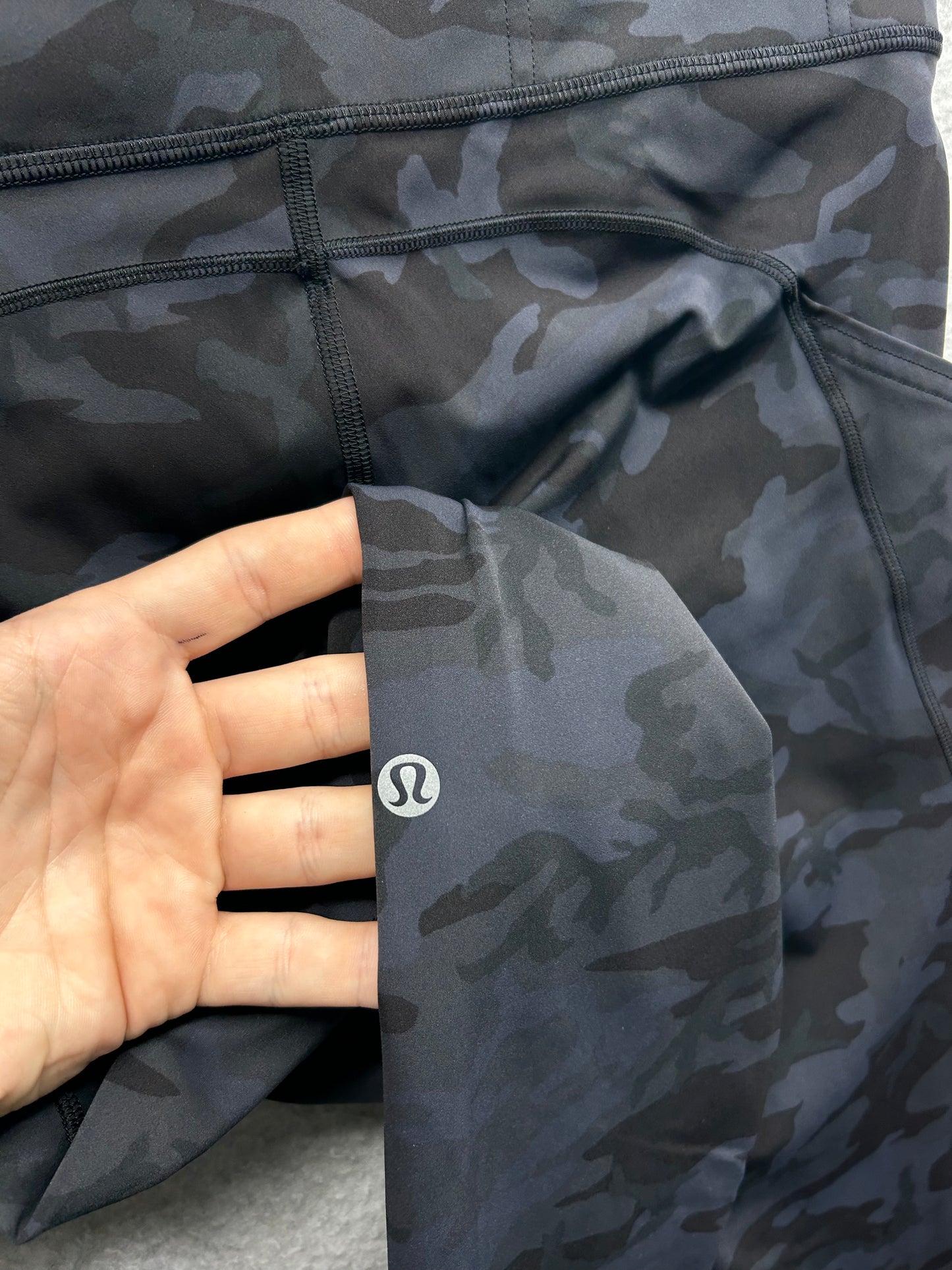 Lululemon Fast & Free Full Length Tight 28" Size 8 Incognito Camo Multi Gray
