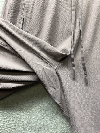Lululemon License to Train High-Rise Pant Size 4 Violet Verbena