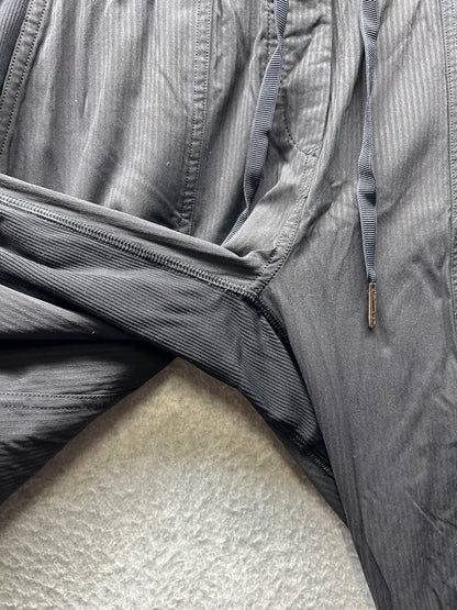 Lululemon Dance Studio Crop 26" Size 4 Black
