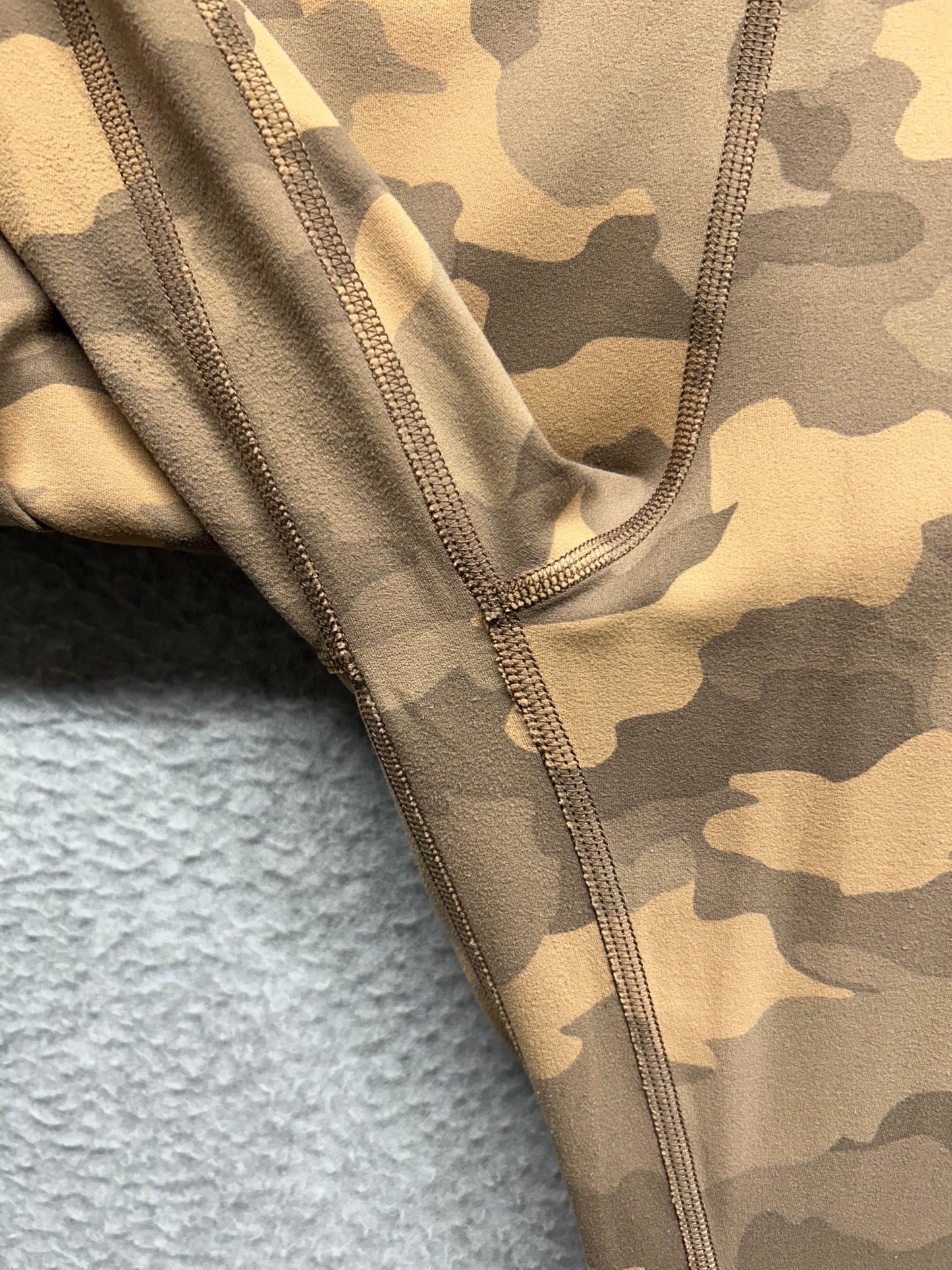 Lululemon Align High-Rise Pant with Pockets 25" Size 10 Heritage 365 Camo Beige Multi