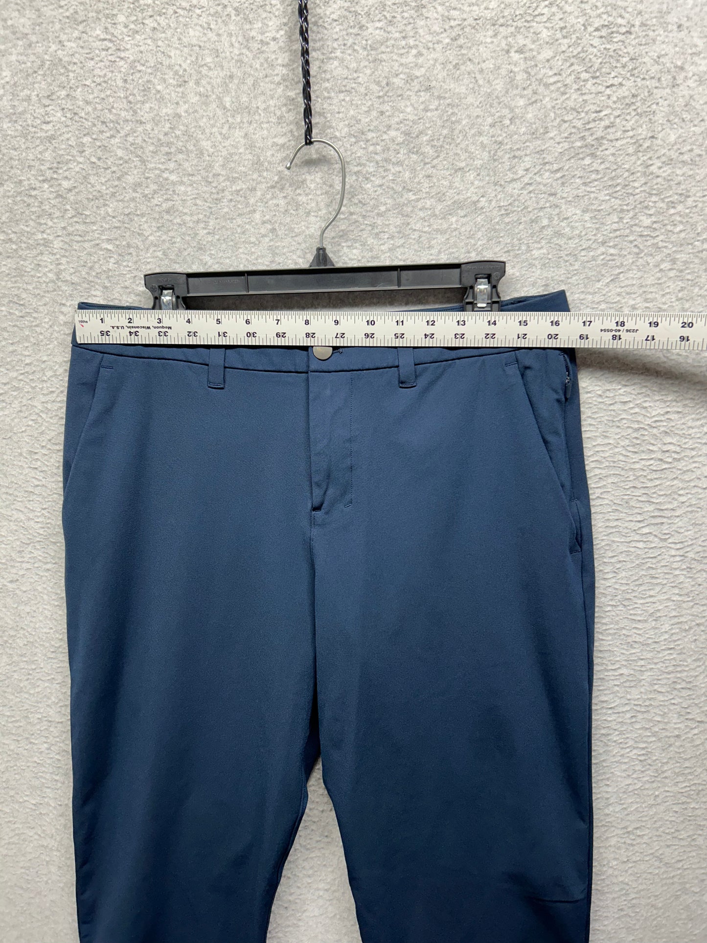 Lululemon ABC Classic-Fit Trouser Mens Size 32x31 True Navy (Square Dot)