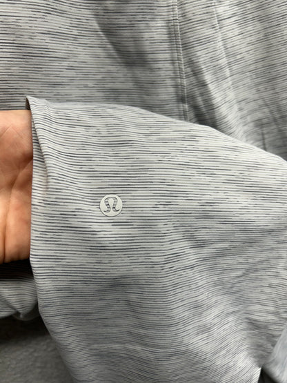 Lululemon On The Fly Crop 23" Size 12 Wee Are From Space Nimbus Battleship