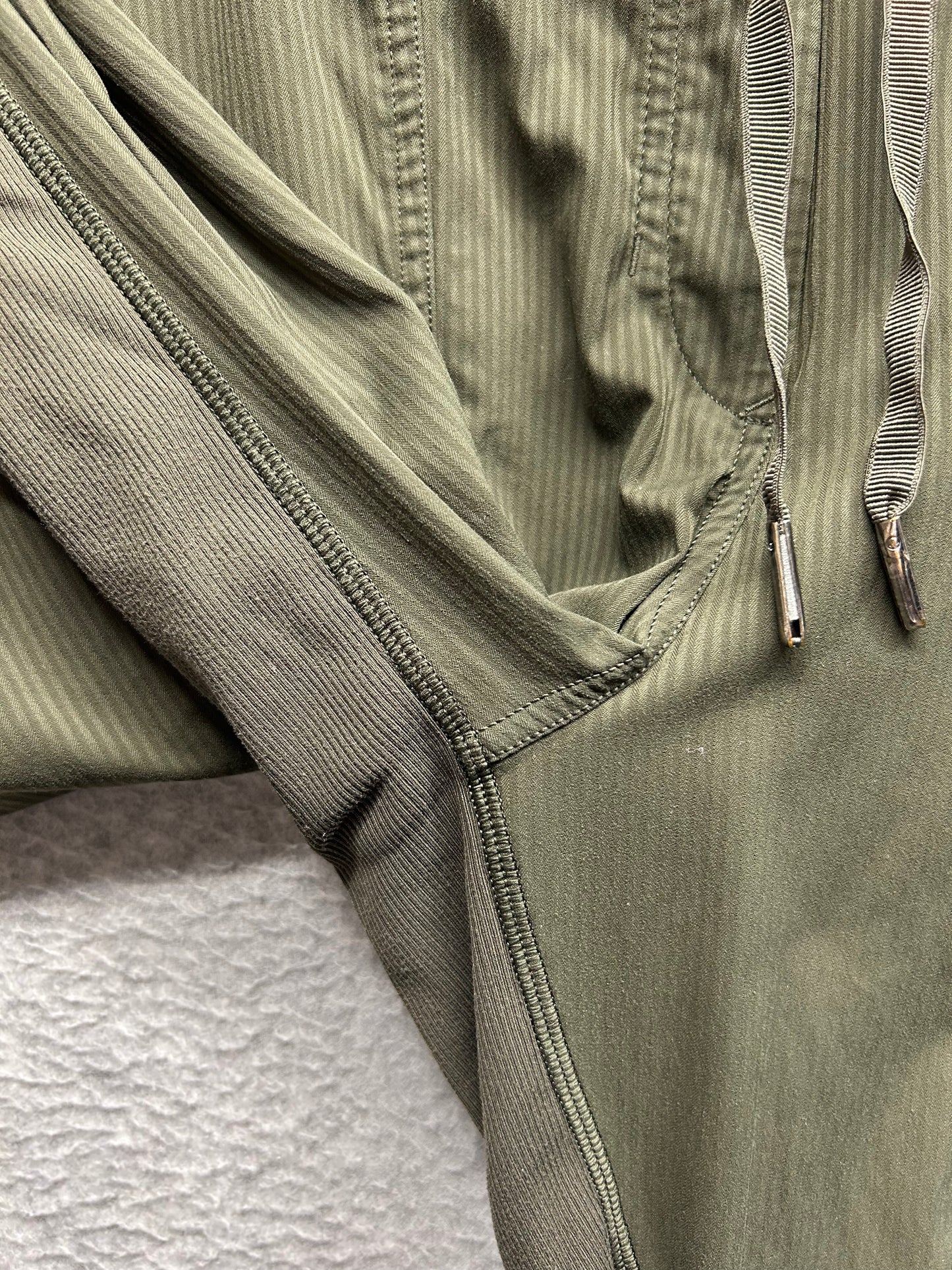 Lululemon Dance Studio Crop 25" Size 12 Dark Olive