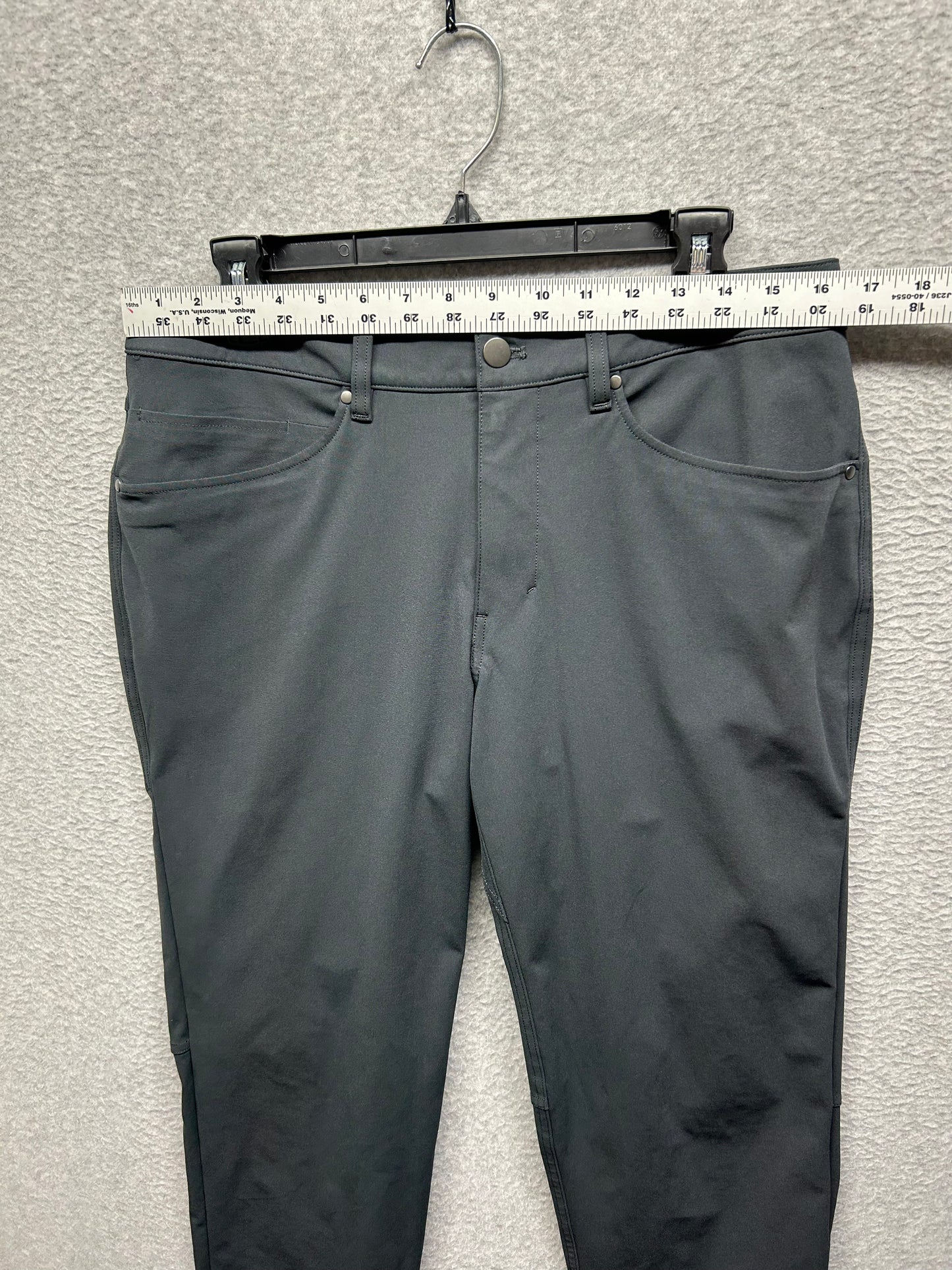 Lululemon ABC Classic Pant Warpstreme Mens Size 32x31.5 Asphalt Gray