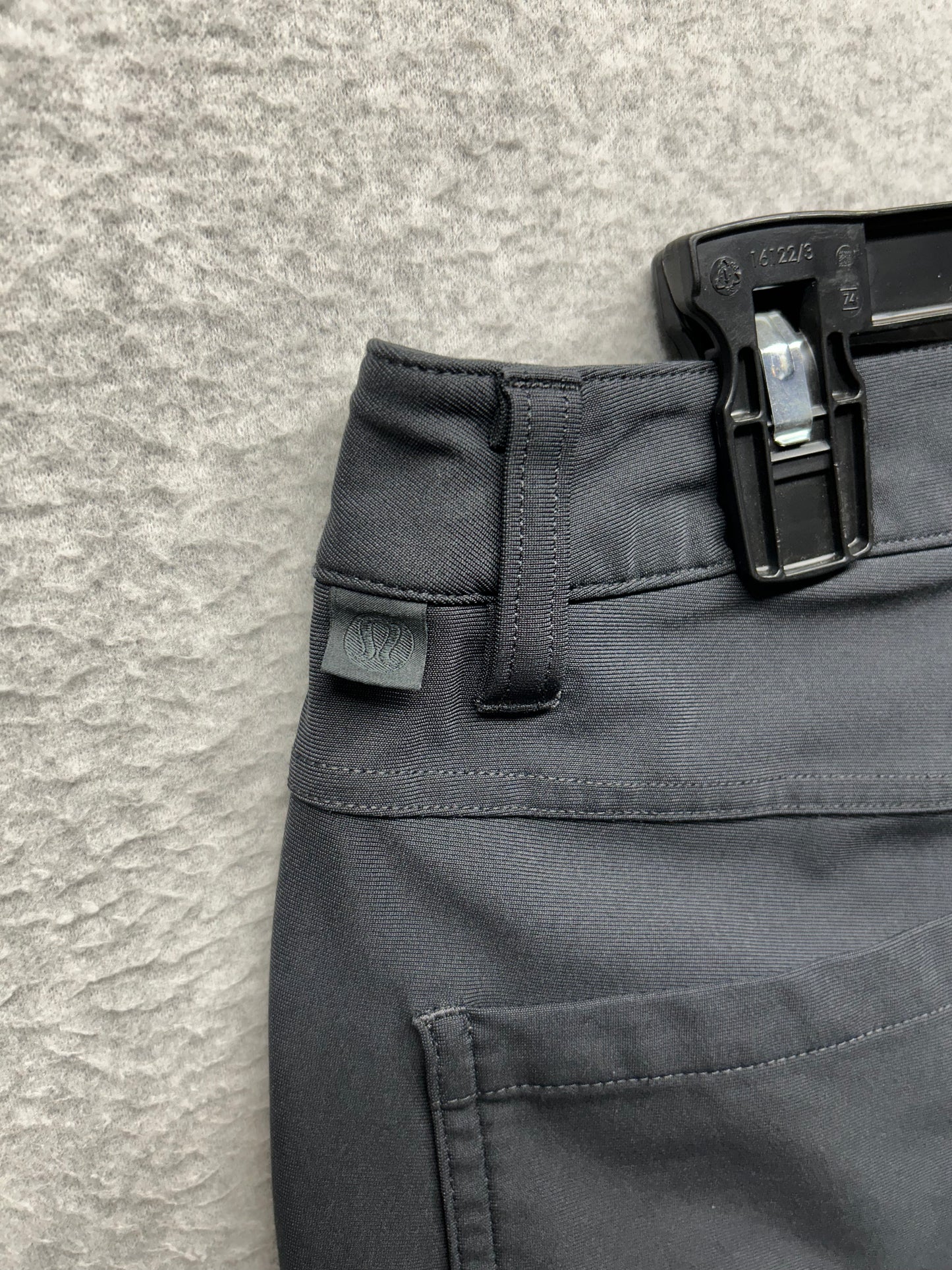 FLAWED Lululemon ABC Pant Slim Fit Warpstreme Mens Size 31x30.5 Asphalt Gray