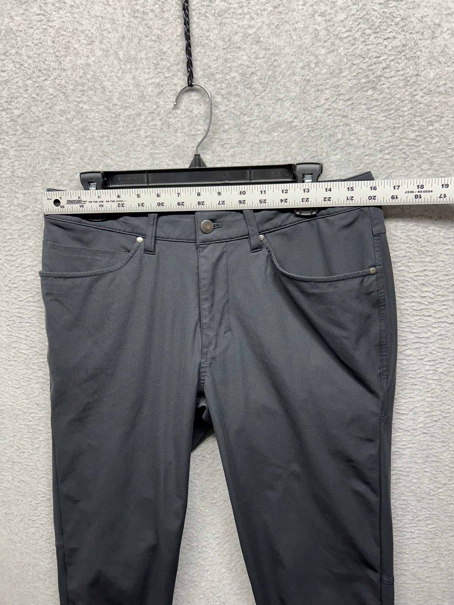 FLAWED Lululemon ABC Pant Slim Fit Warpstreme Mens Size 31x30.5 Asphalt Gray