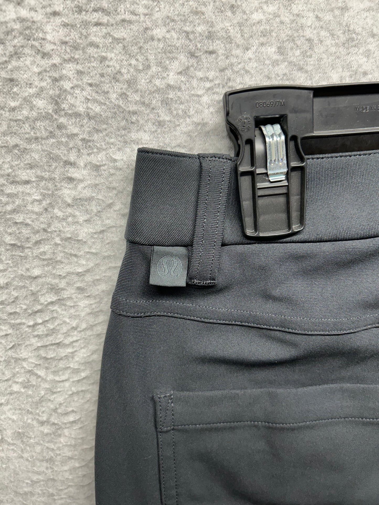 Lululemon ABC Classic Fit Pant Warpstreme Mens Size 30x29.5 Obsidian (Sqaure Dot)