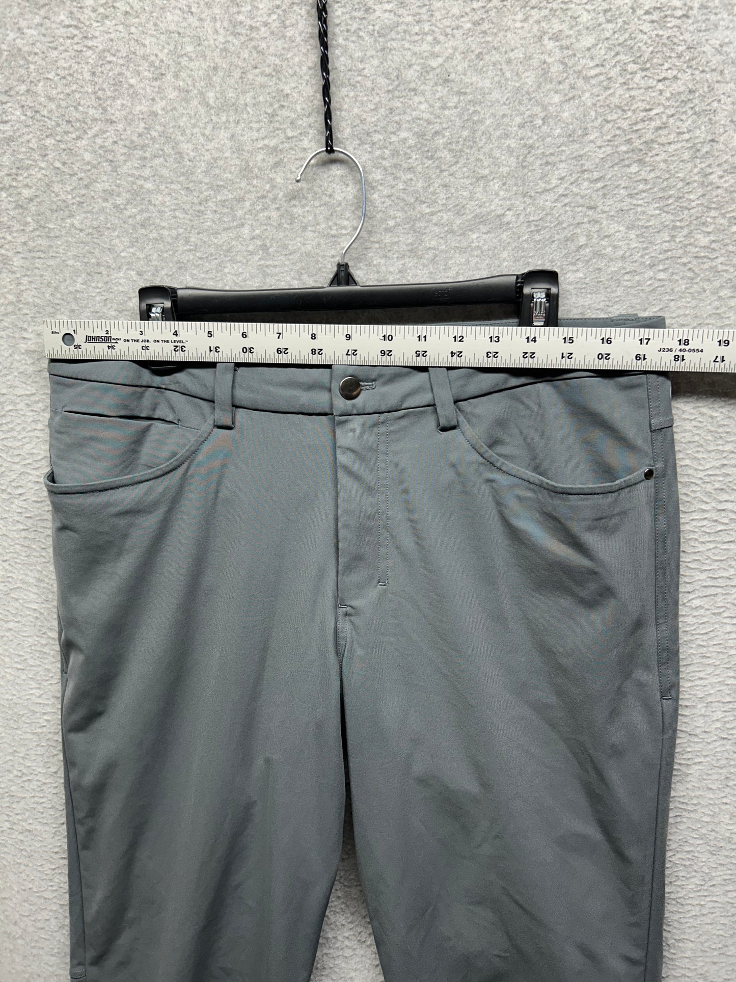 Lululemon ABC Pant Classic Fit Mens Size 34x31.5 Fog Horn