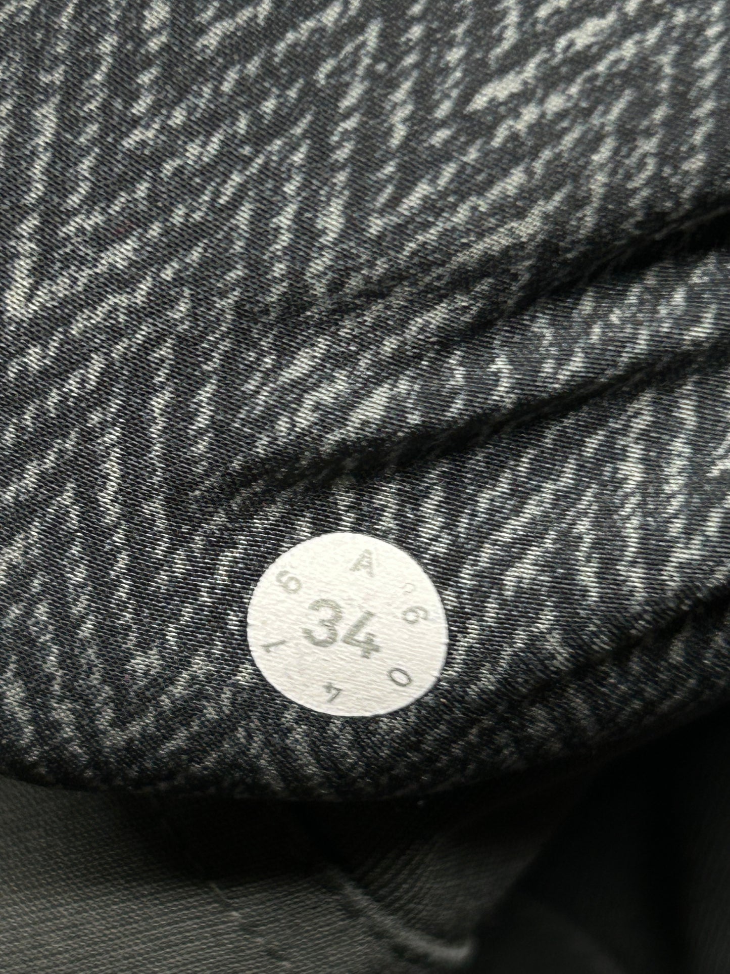 Lululemon ABC Pant Classic Mens Size 34x29 Gray