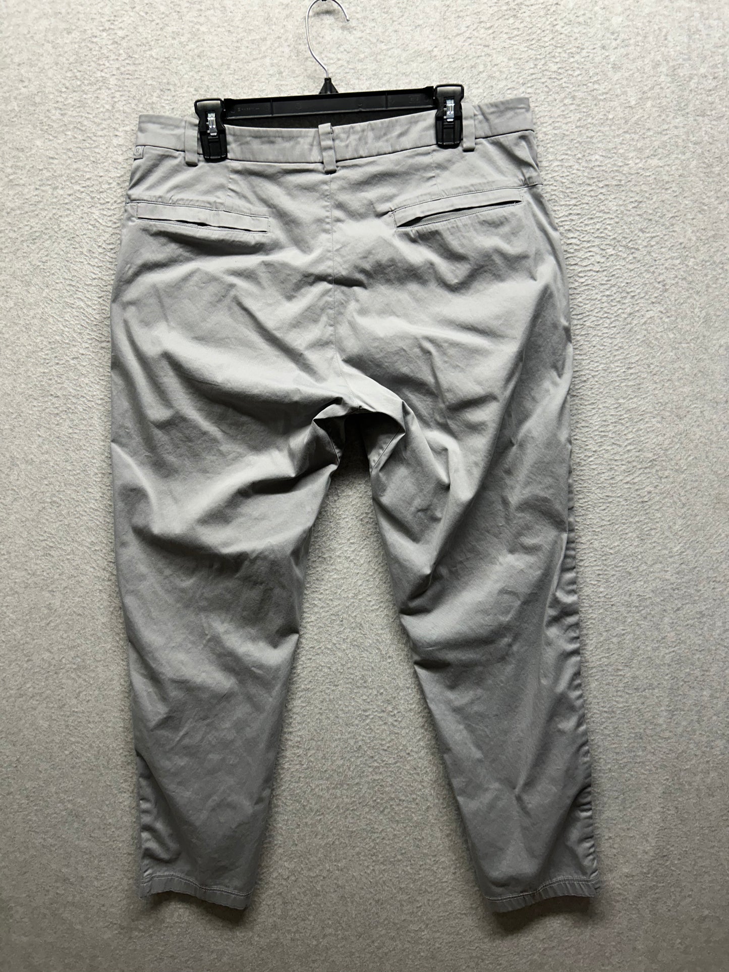 Lululemon Commission Pant Classic Swift Cotton Mens Size 34x31 Light Cast