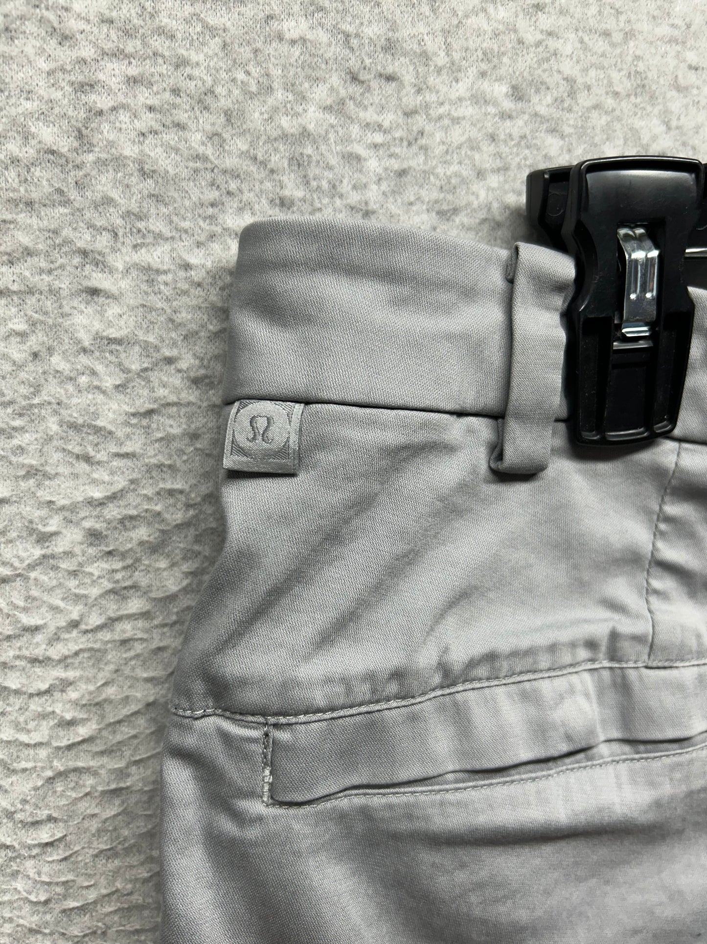 Lululemon Commission Pant Classic Swift Cotton Mens Size 34x31 Light Cast