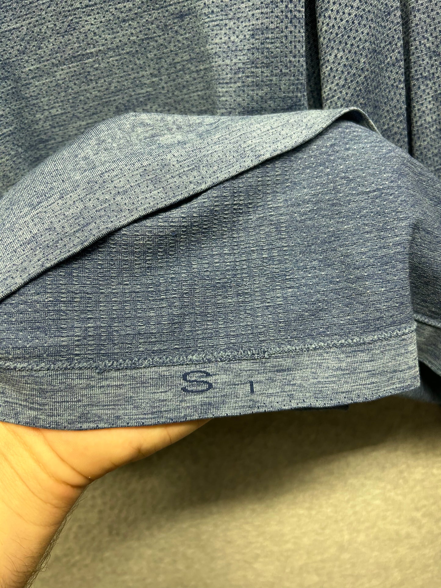 Lululemon Metal Vent Tech Long Sleeve Size Small Blue