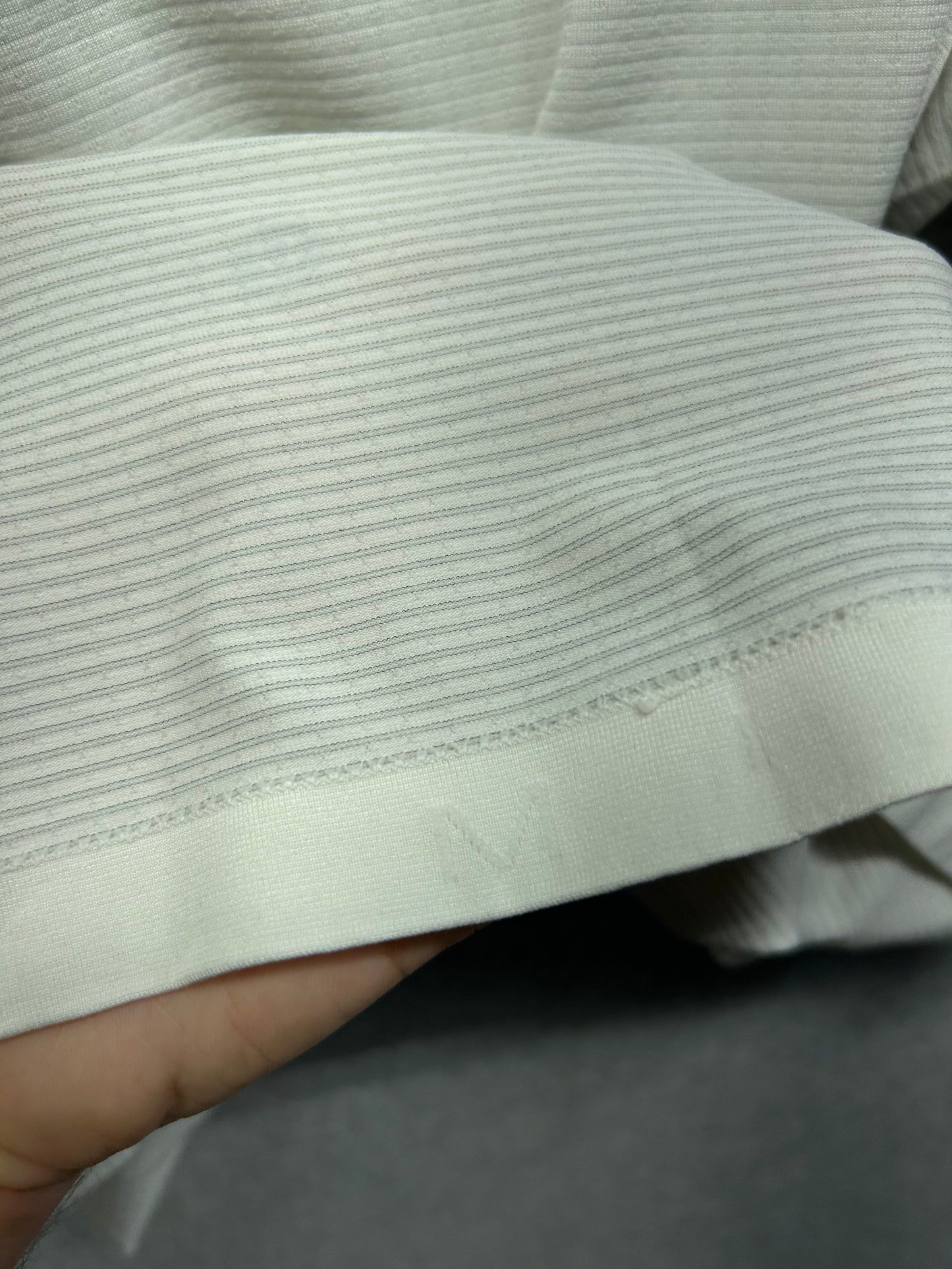 Lululemon Metal Vent Tech Short Sleeve Size Medium Bone | White